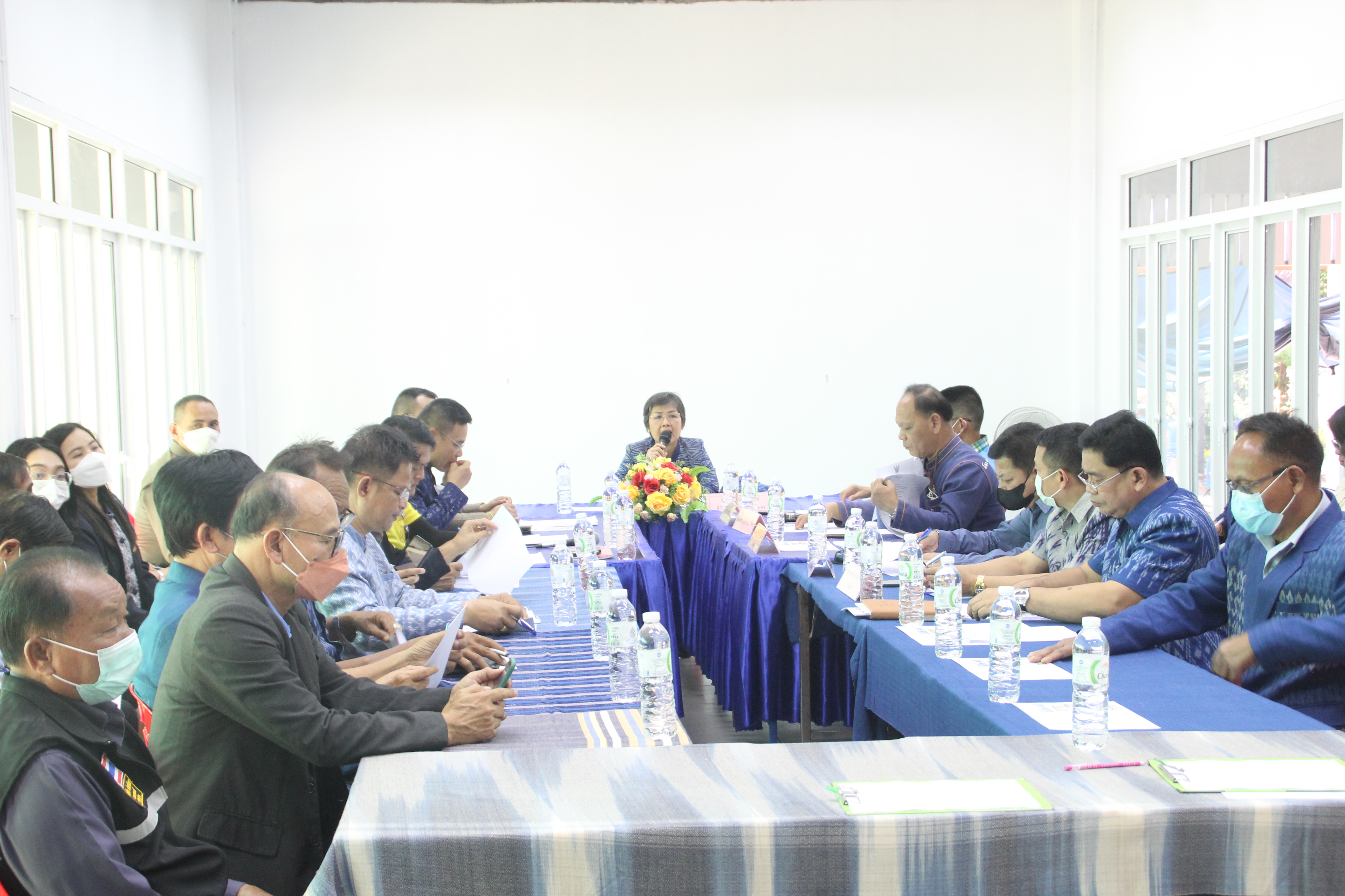 จังหวัดสกลนคร : ประชุมเตรียมความพร้อมรับเสด็จ สมเด็จพระเจ้าลูกเธอ เจ้าฟ้าสิริวัณณวรี นารีรัตนราชกัญญา ในโอกาสเป็นองค์ประธานในพิธีเปิดศูนย์เรียนรู้ผ้าย้อมครามบ้านดอนกอย “วิชชาลัยดอนกอย วิถีแห่งการพัฒนาที่ยั่งยืน”