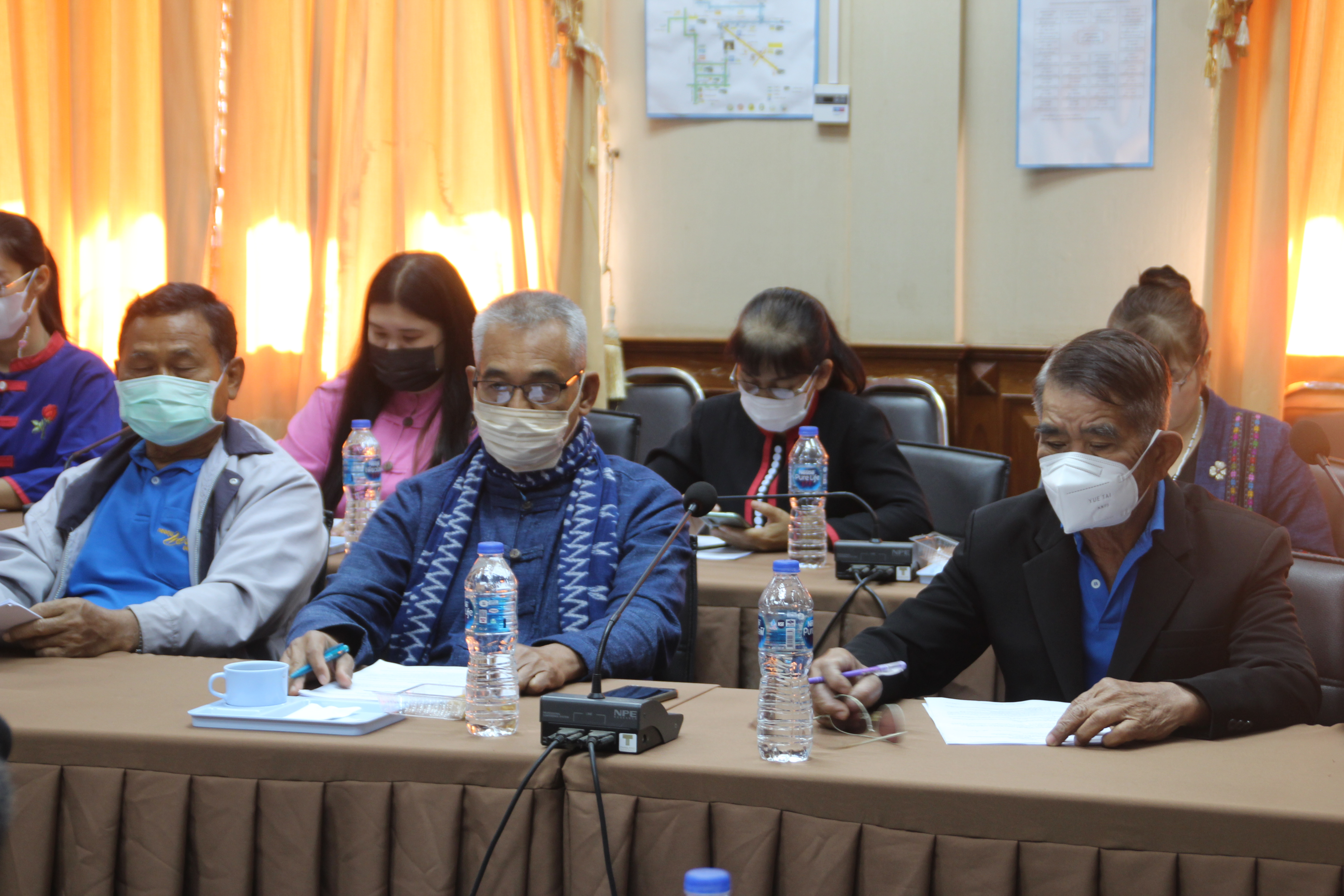 จังหวัดสกลนคร : จัดประชุม เจ้าหน้าที่พัฒนาชุมชนและคณะกรรมการเครือข่ายกองทุนแม่ของแผ่นดิน จังหวัดสกลนคร