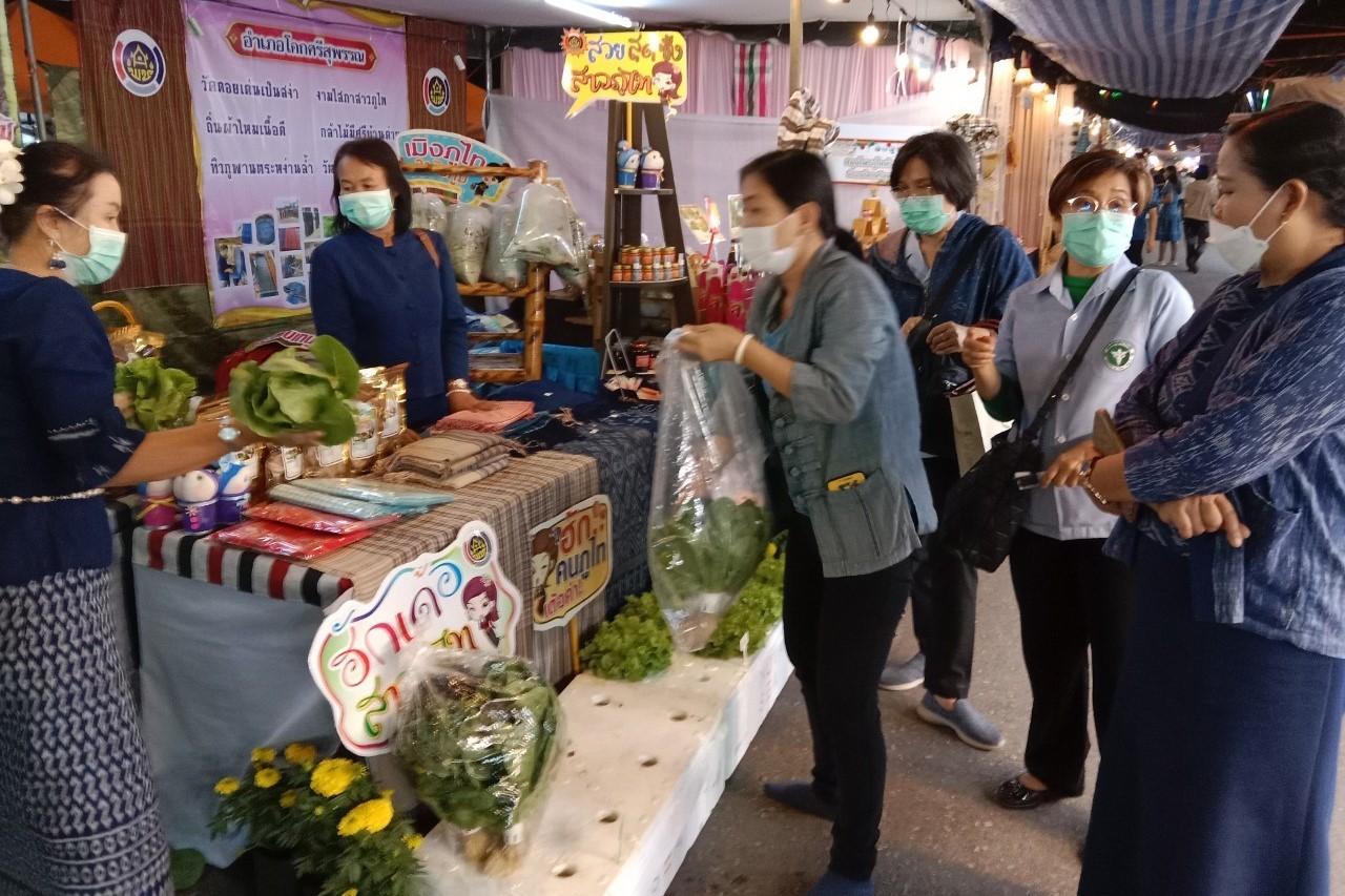 พช.สกลนคร : จัดงานแสดงและจำหน่ายสินค้าหนึ่งตำบล หนึ่งผลิตภัณฑ์ (OTOP) ในงาน รวมน้ำใจไทสกล ประจำปี 2566