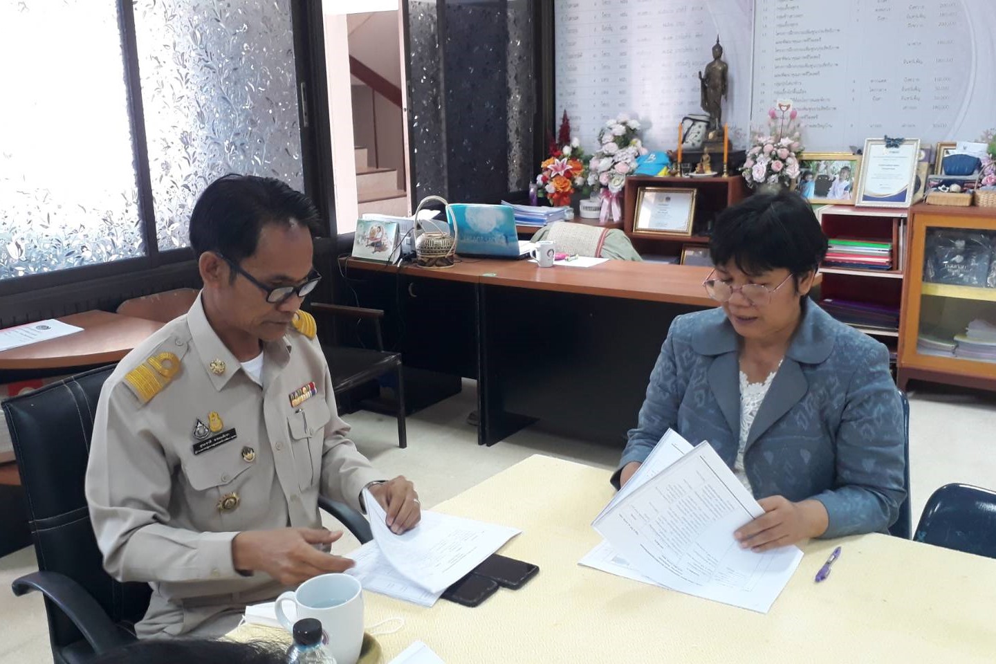 พช.สกลนคร : นิเทศ ติดตาม และสนับสนุนการปฏิบัติราชการสำนักงานพัฒนาชุมชนอำเภอ