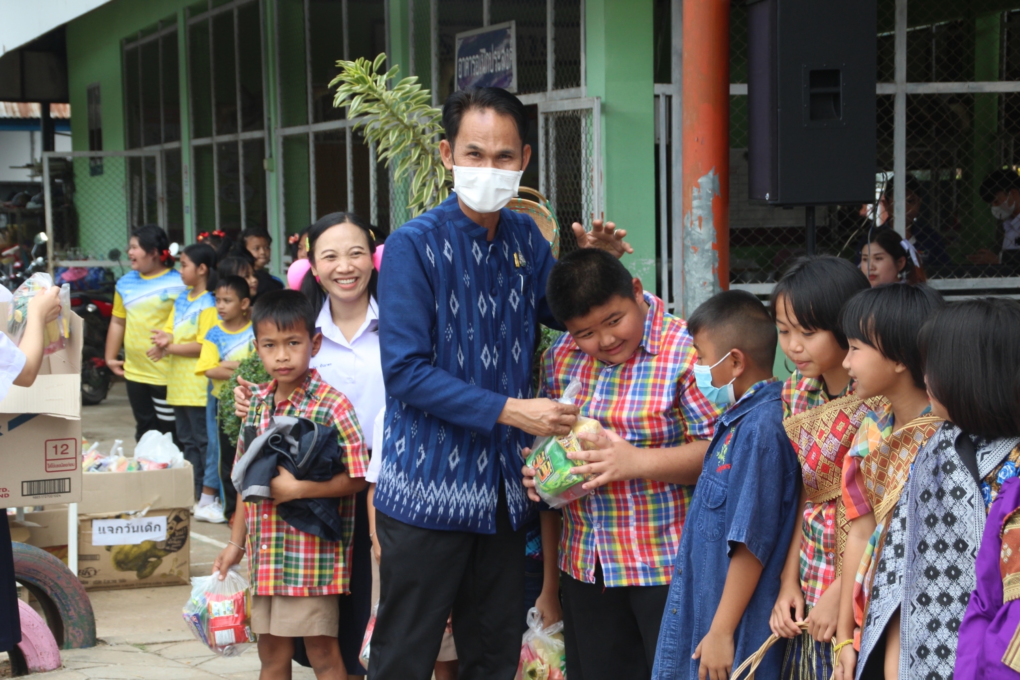 พช.สกลนคร : ร่วมสนับสนุนงานวันเด็กแห่งชาติ ตามโครงการพัฒนาชุมชนสกลนครใสสะอาด โปร่งใส สู่องค์กร 4.0
