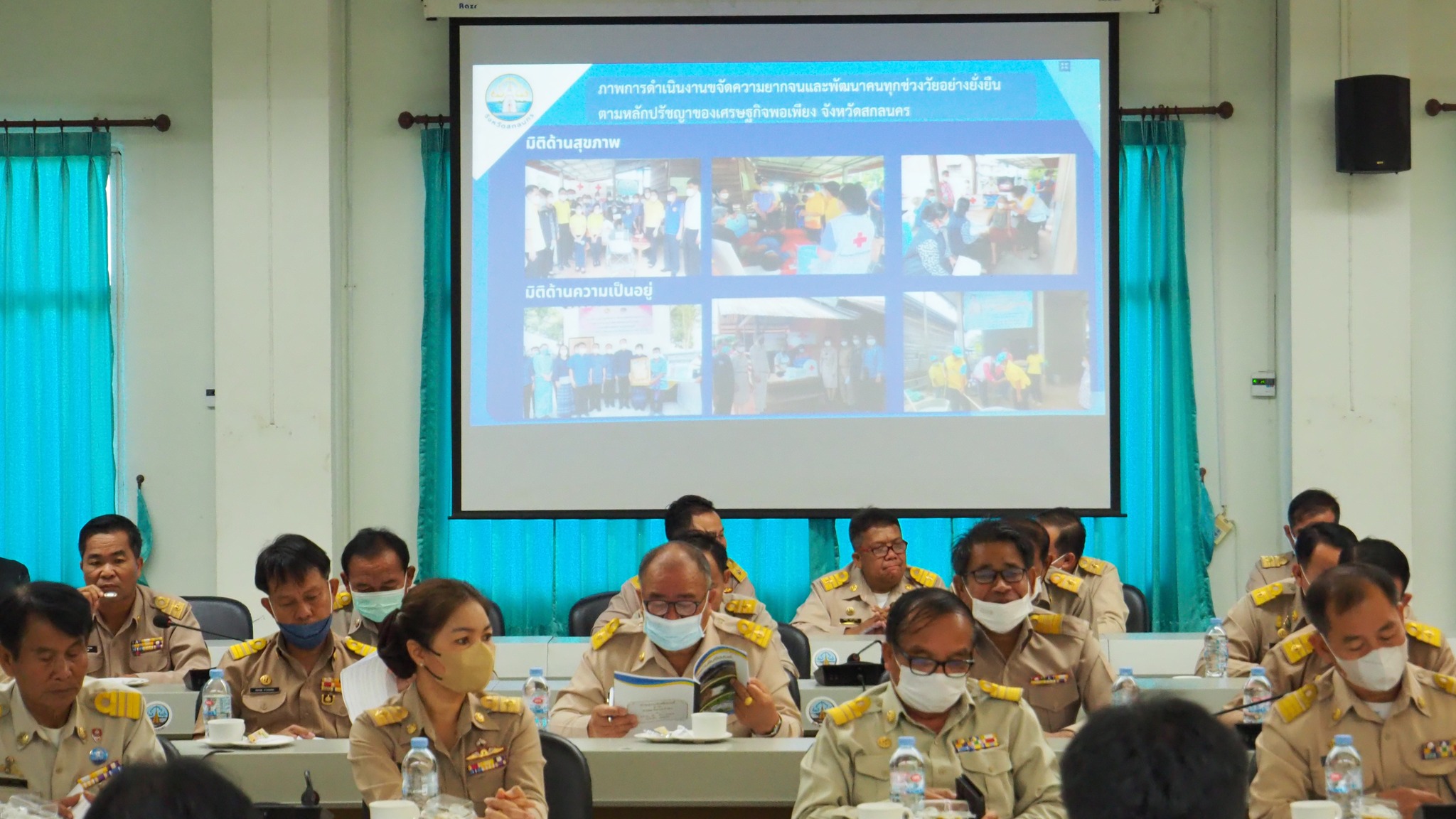 พช. สกลนคร : ร่วมต้อนรับคณะกรรมการธิการการแก้ไขปัญหาความยากจนและลดความเหลื่อมล้ำ วุฒิสภา ปฏิบัติภารกิจในพื้นที่จังหวัดสกลนคร