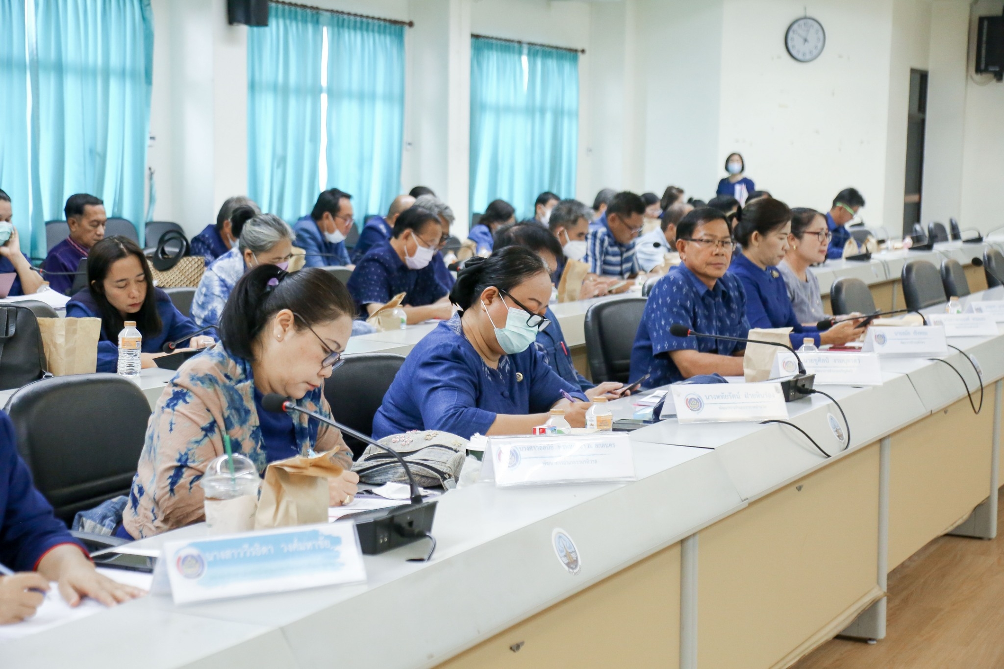 สำนักงานพัฒนาชุมชนจังหวัดสกลนคร : มอบนโยบายการดำเนินงานตามมาตรการปรับปรุงประสิทธิภาพในการปฏิบัติราชการ ประจำปีงบประมาณ พ.ศ. 2566 ของกรมการพัฒนาชุมชน แก่เจ้าหน้าที่พัฒนาชุมชน