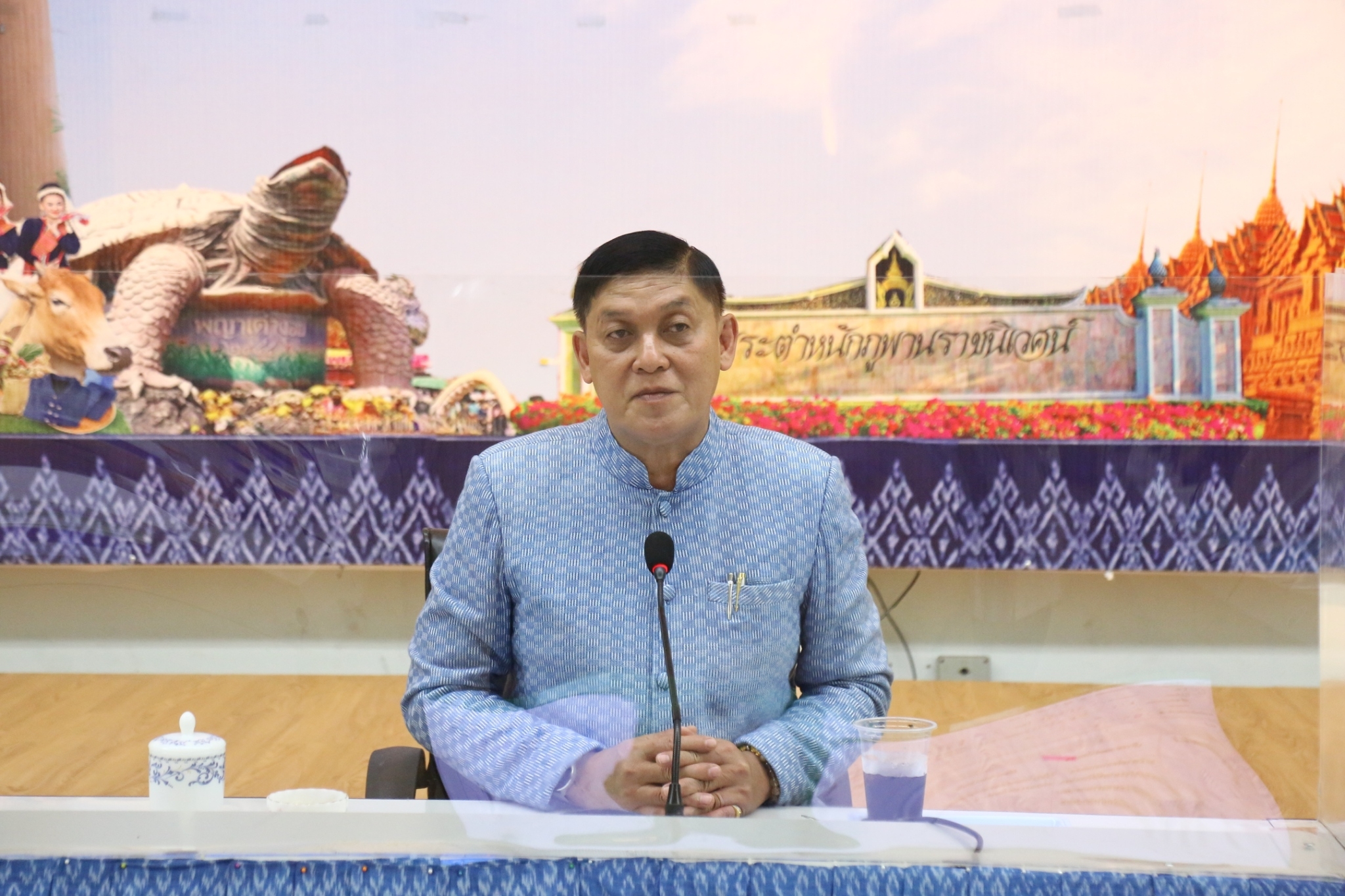 สำนักงานพัฒนาชุมชนจังหวัดสกลนคร : มอบนโยบายการดำเนินงานตามมาตรการปรับปรุงประสิทธิภาพในการปฏิบัติราชการ ประจำปีงบประมาณ พ.ศ. 2566 ของกรมการพัฒนาชุมชน แก่เจ้าหน้าที่พัฒนาชุมชน