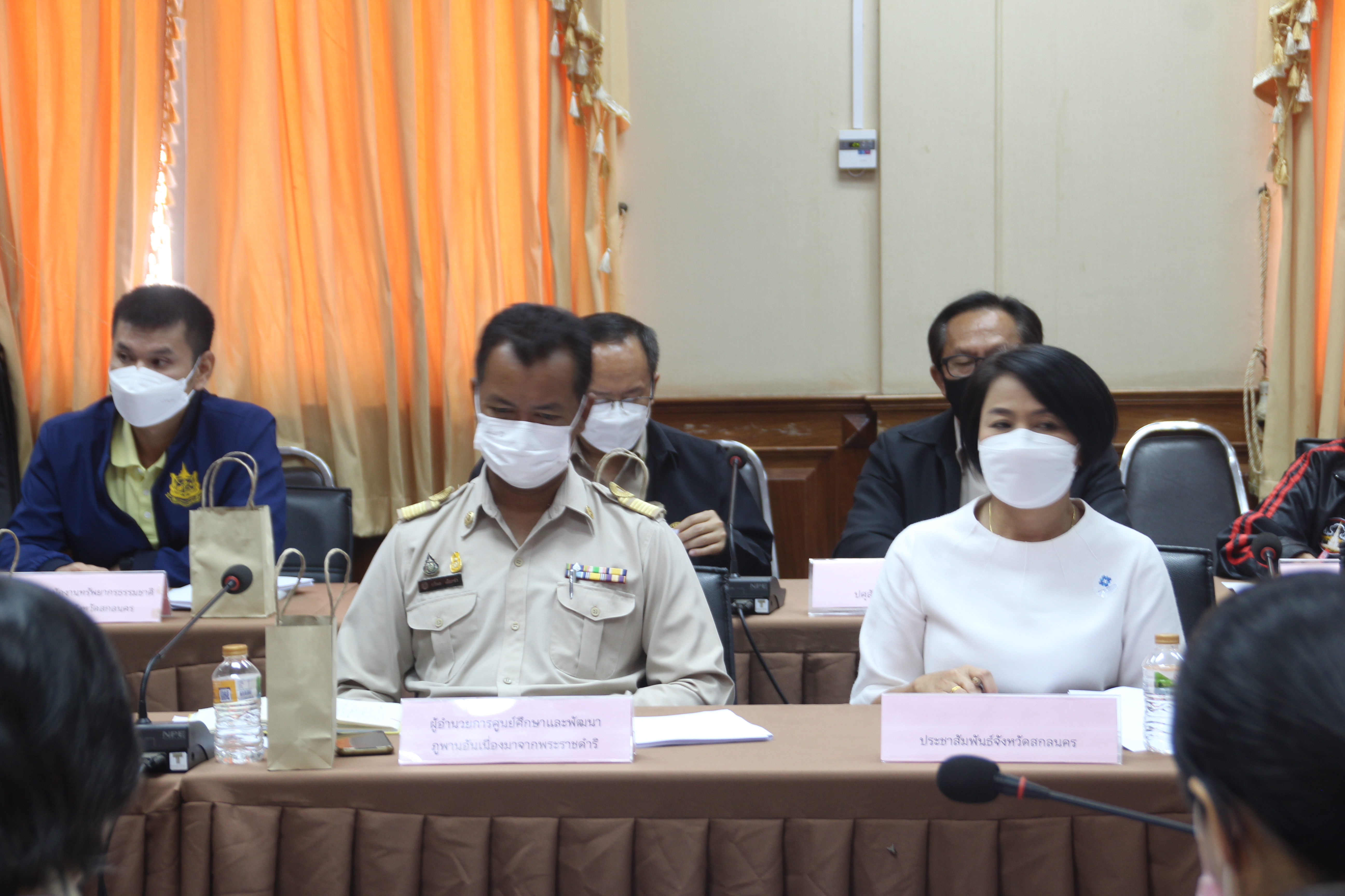 จังหวัดสกลนคร : ประชุมคณะทำงานขับเคลื่อนโครงการ ๙;๑๐ ปฏิบัติบูชา “สืบสาน รักษา ต่อยอด” เพื่อพัฒนาชุมชน ประจำปี 2566