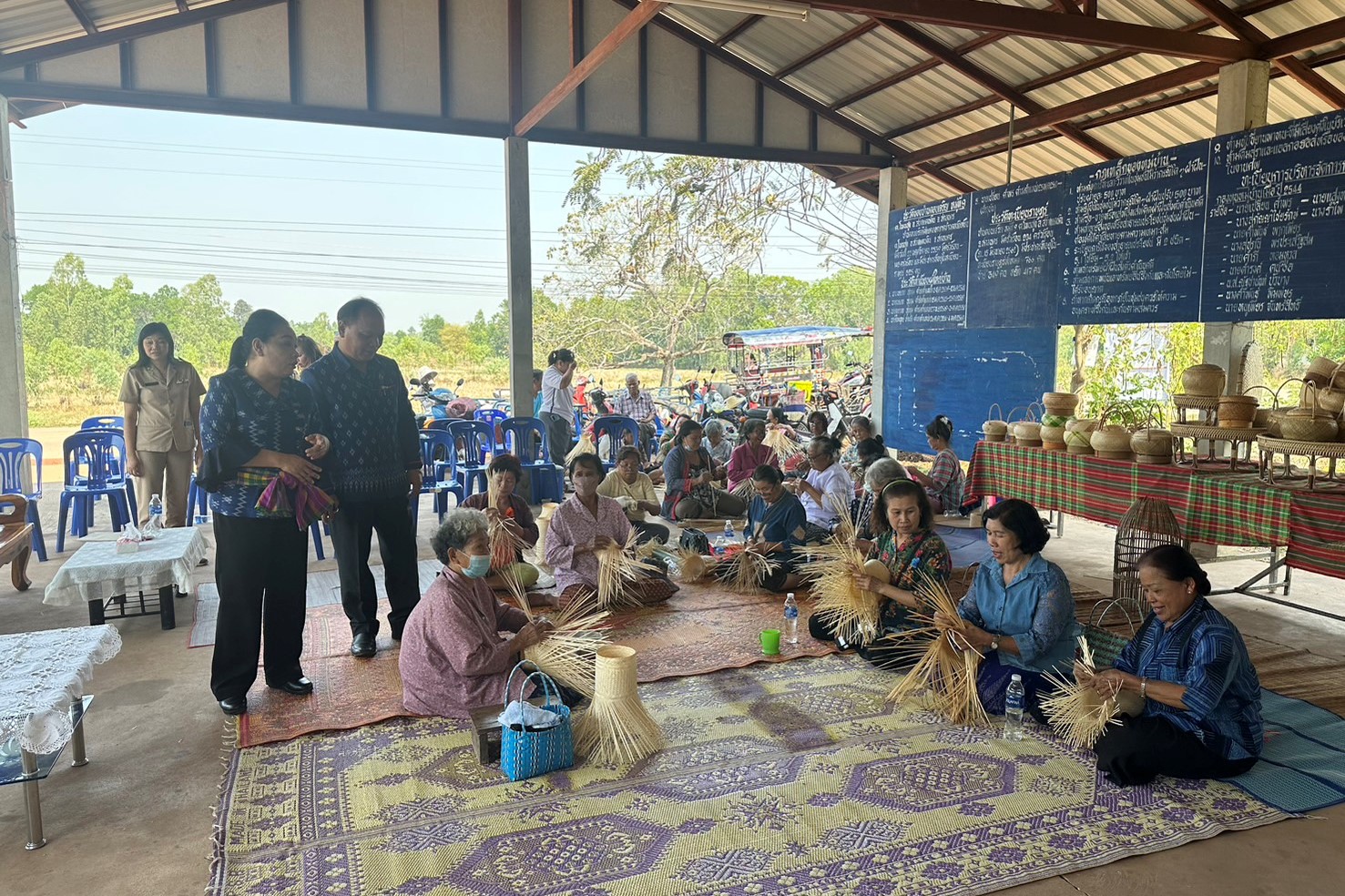 ผู้ตรวจราชการกรม กรมการพัฒนาชุมชน ตรวจติดตามการขับเคลื่อนงานพัฒนาชุมชนชน ในพื้นที่จังหวัดสกลนคร