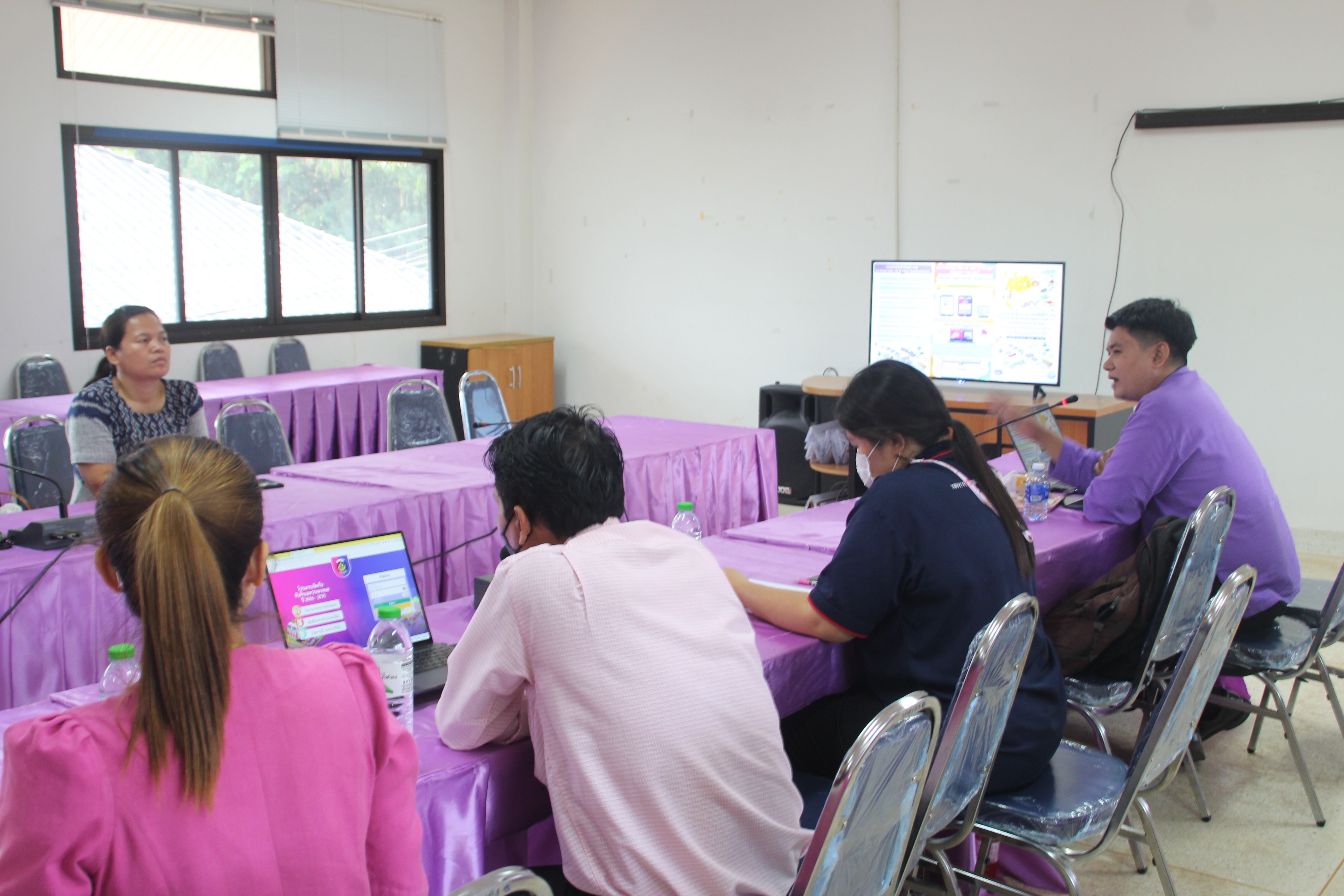 พช.สกลนคร : สนับสนุนการจัดเก็บข้อมูลความจำเป็นพื้นฐาน (จปฐ.) ประจำปี 2566