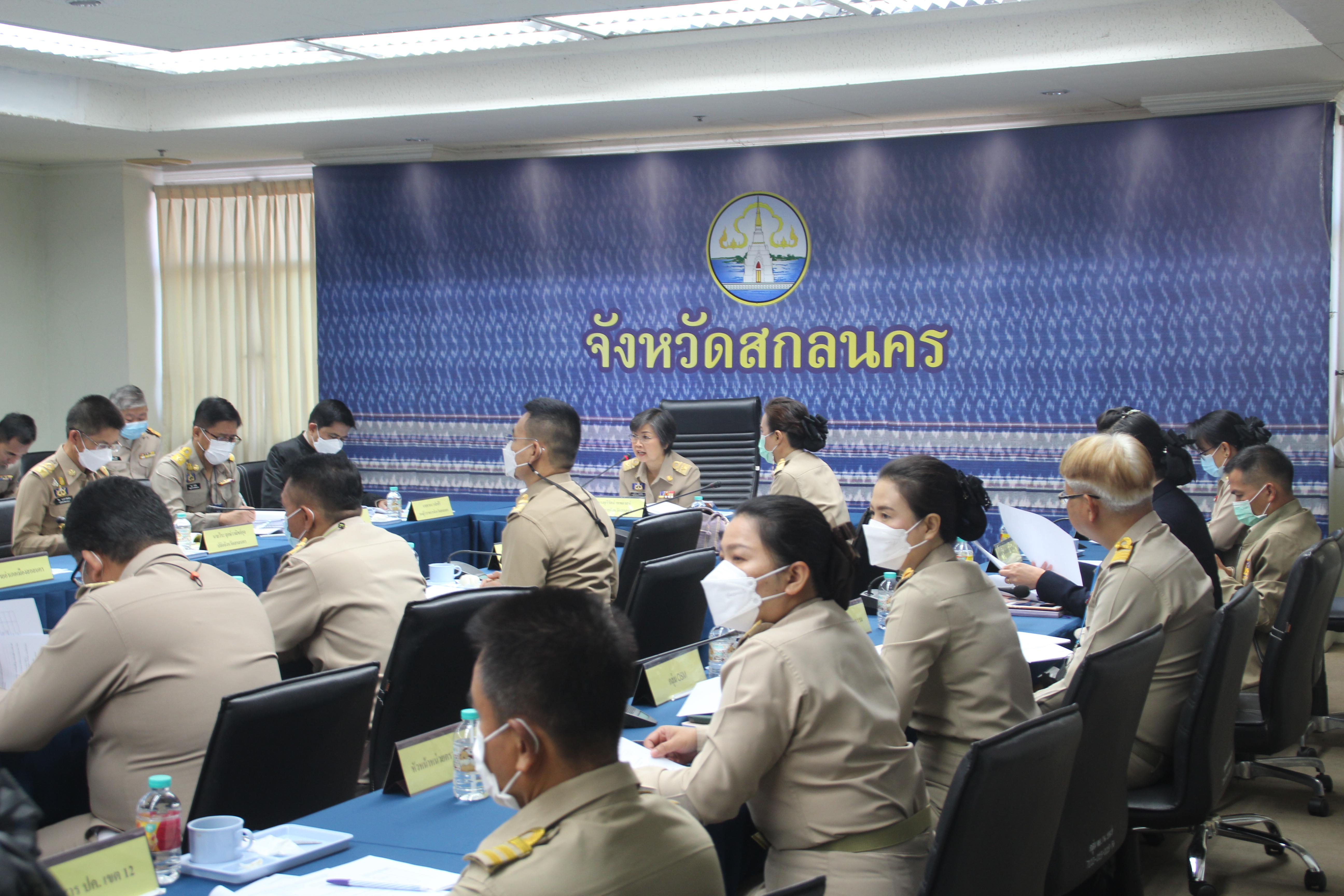จังหวัดสกลนคร : ประชุมหัวหน้าหน่วยงานสังกัดกระทรวงมหาดไทย และนายอำเภอ ประจำเดือนกุมภาพันธ์ 2566