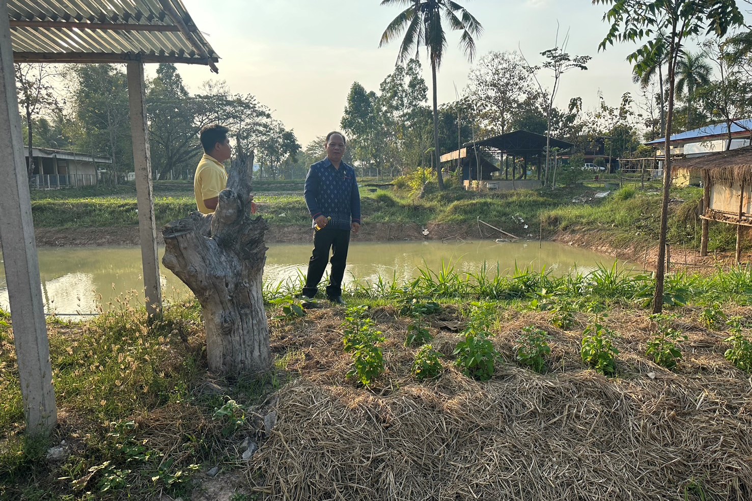 ผู้ตรวจราชการกรม กรมการพัฒนาชุมชน ตรวจติดตามการขับเคลื่อนงานพัฒนาชุมชนชน ในพื้นที่จังหวัดสกลนคร