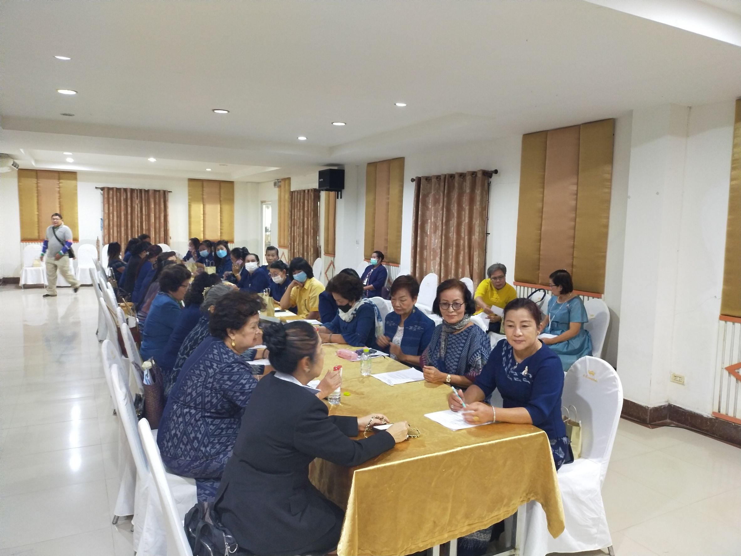 กพสจ.สกลนคร : ประชุมขับเคลื่อนการดำเนินพัฒนาสตรีจังหวัดสกลนคร ประจำปี 2566