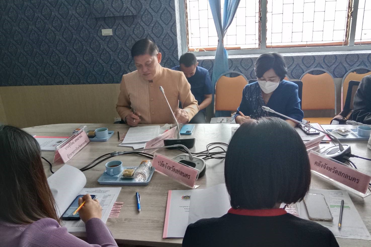 จังหวัดสกลนคร : ประชุมคณะอนุกรรมการบริหารกองทุนพัฒนาบทบาทสตรีจังหวัดสกลนคร