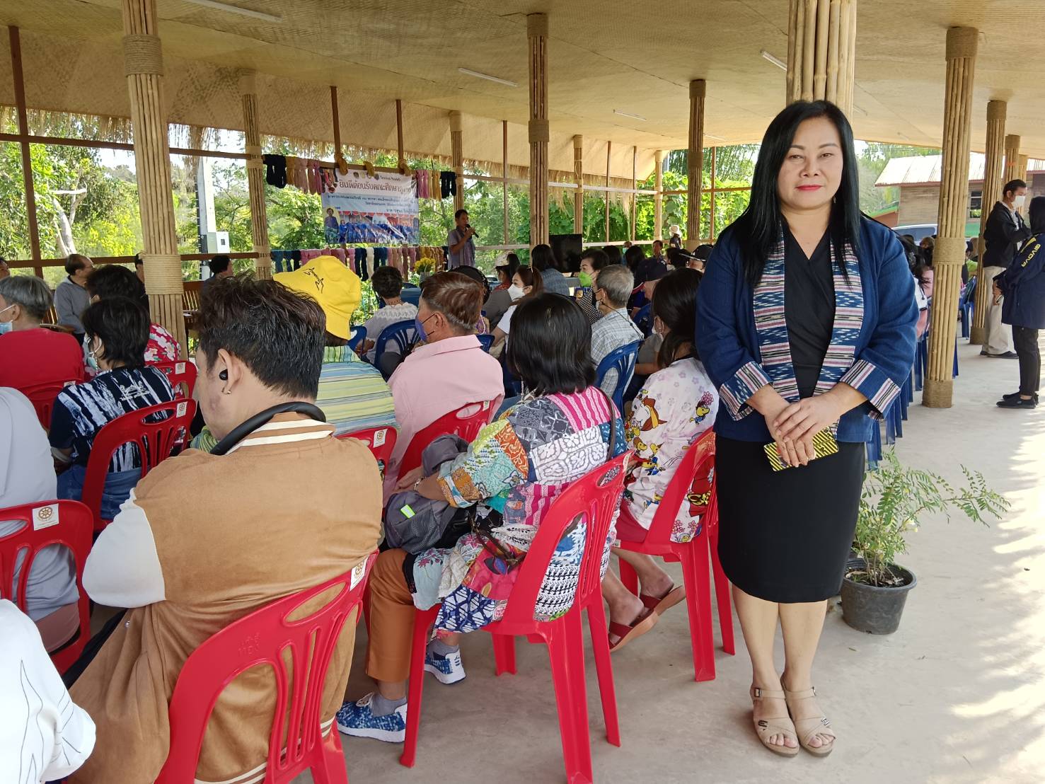 วิชชาลัย ดอนกอย : ต้อนรับคณะศึกษาดูงานกระบวนการเรียนรู้การทำผ้าย้อมครามและเทคนิคการย้อมผ้าด้วยสีธรรมชาติ