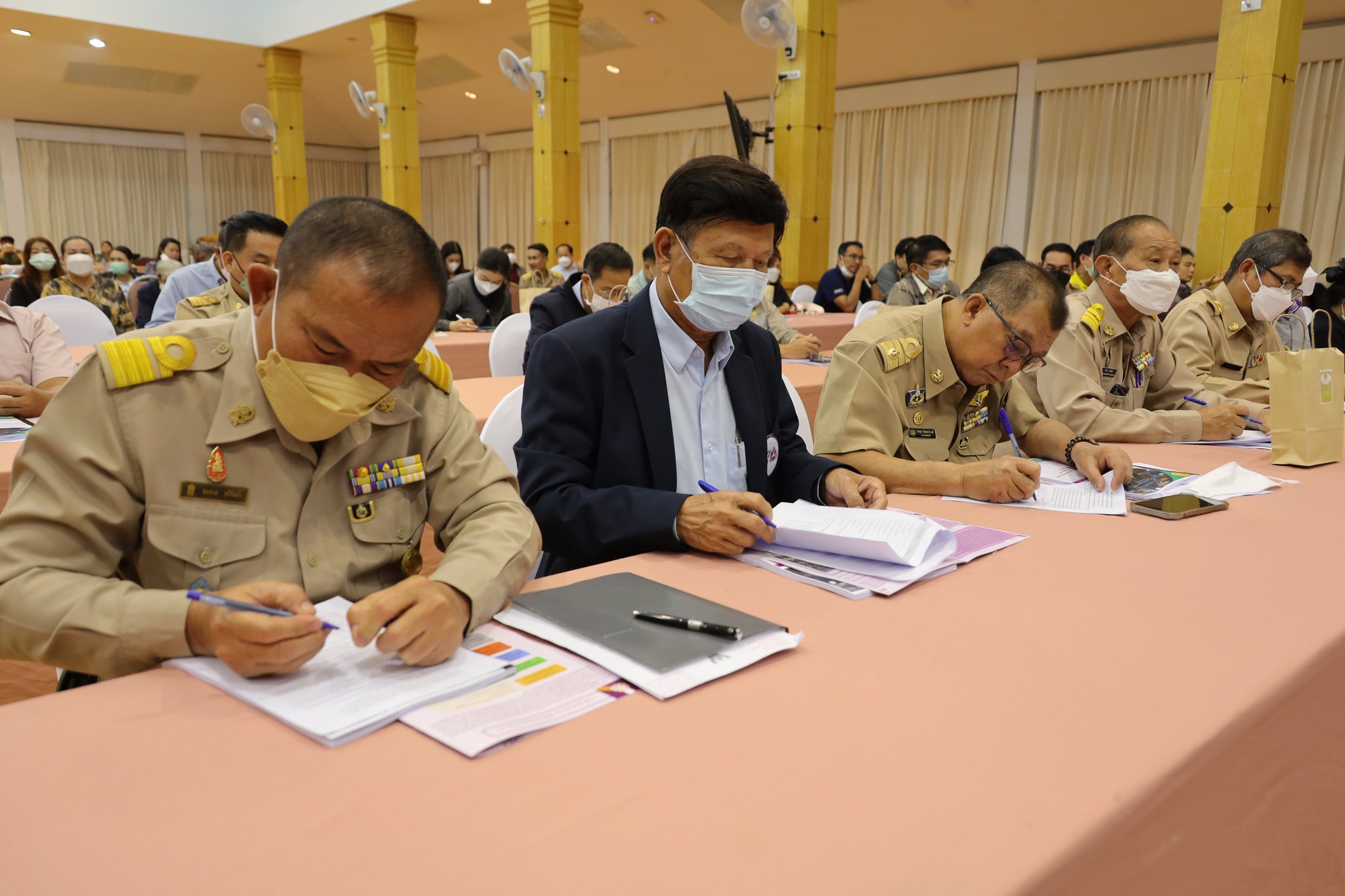 พช.สกลนคร : ร่วมประชุมสรุปผลการศึกษาการออกแบบทางแยกต่างระดับ (ครั้งที่ 3)