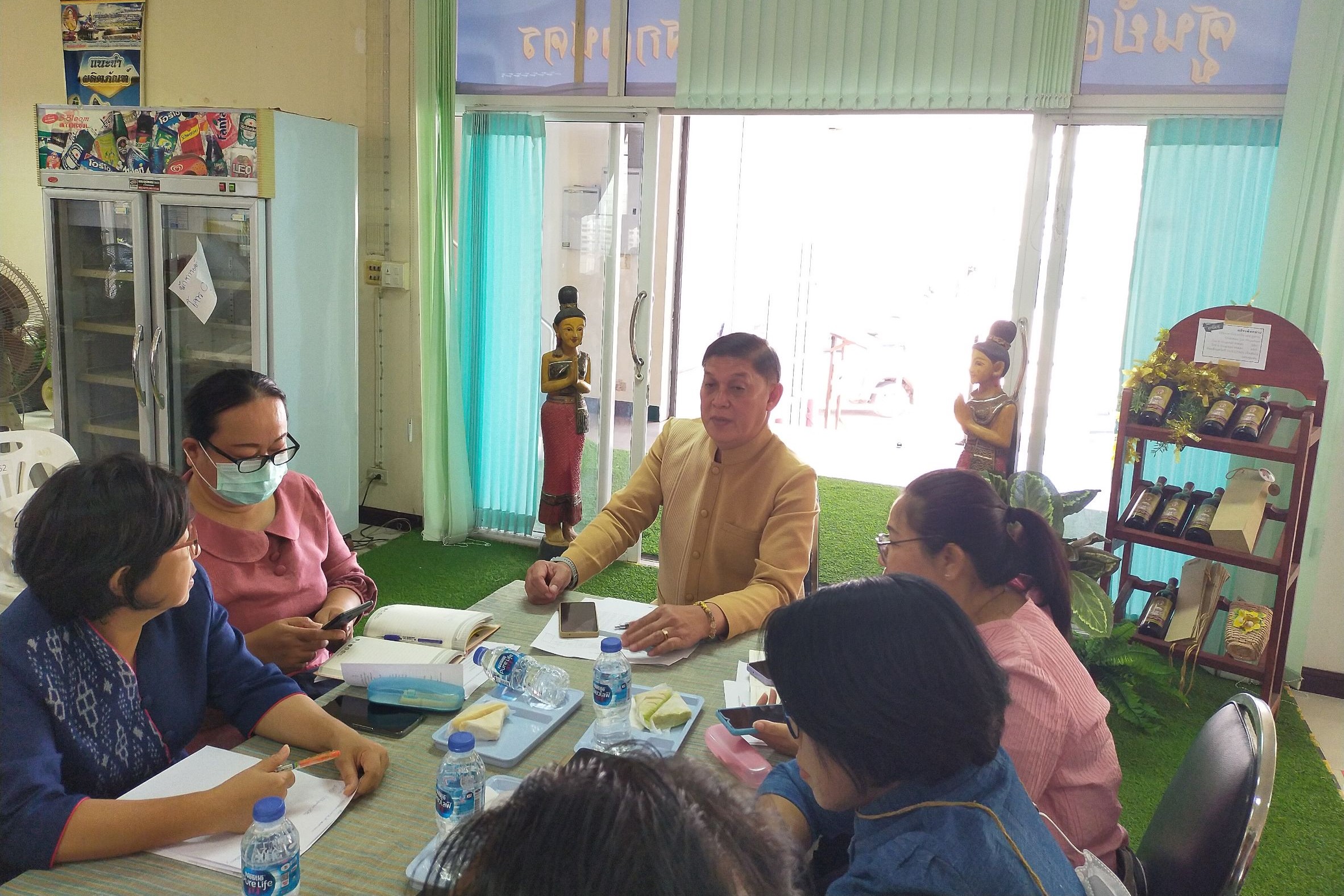 พช.สกลนคร : ขับเคลื่อนศูนย์รวมและจำหน่ายผลิตภัณฑ์ OTOP จังหวัดสกลนคร