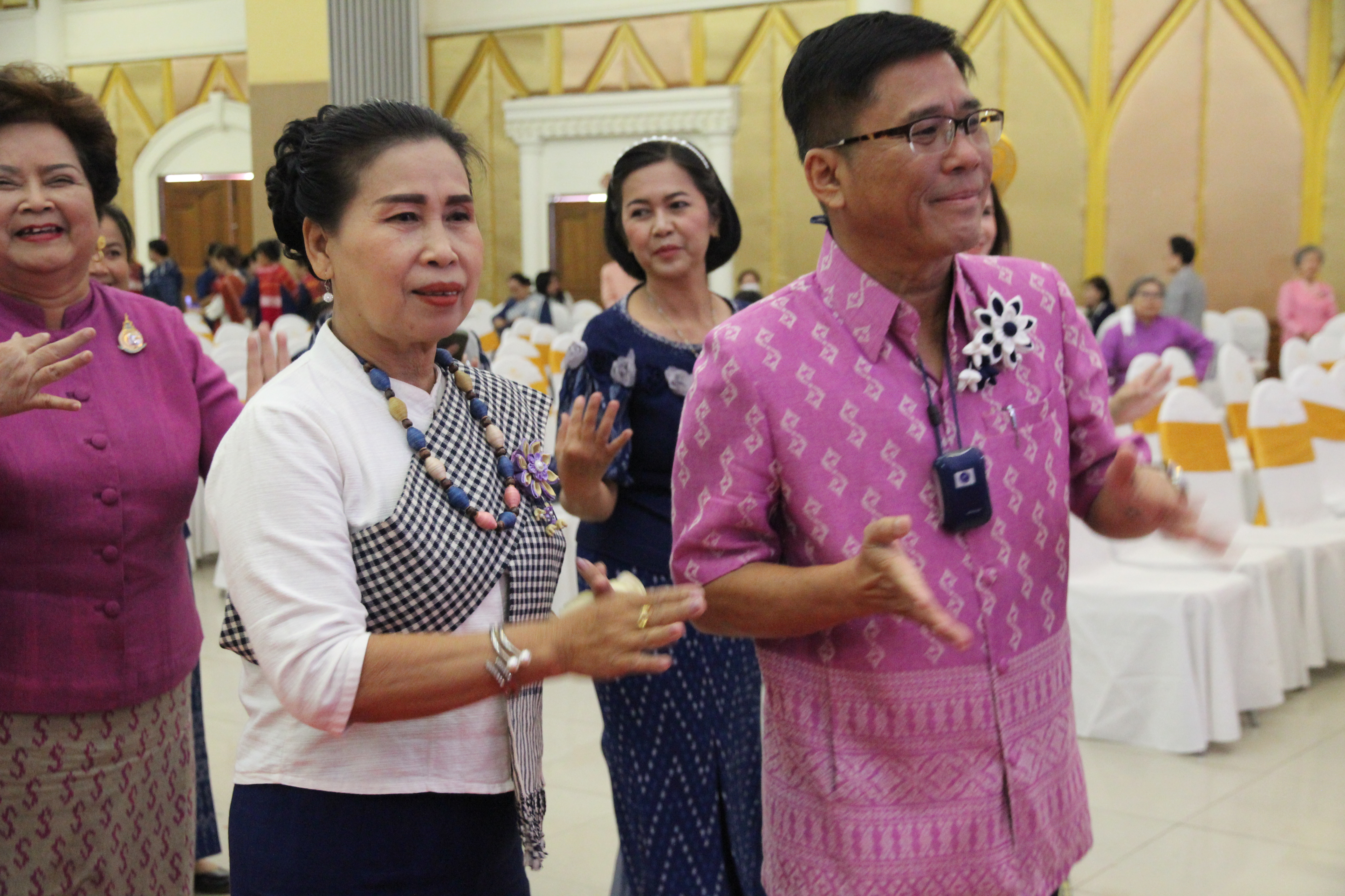 จังหวัดสกลนคร : จัดกิจกรรม วันสตรีสากล ภายใต้แนวคิด “สตรีสกลนคร ร่วมอนุรักษ์วัฒนธรรมชนเผ่า เรียนรู้อาชีพเสริม เพิ่มรายได้”
