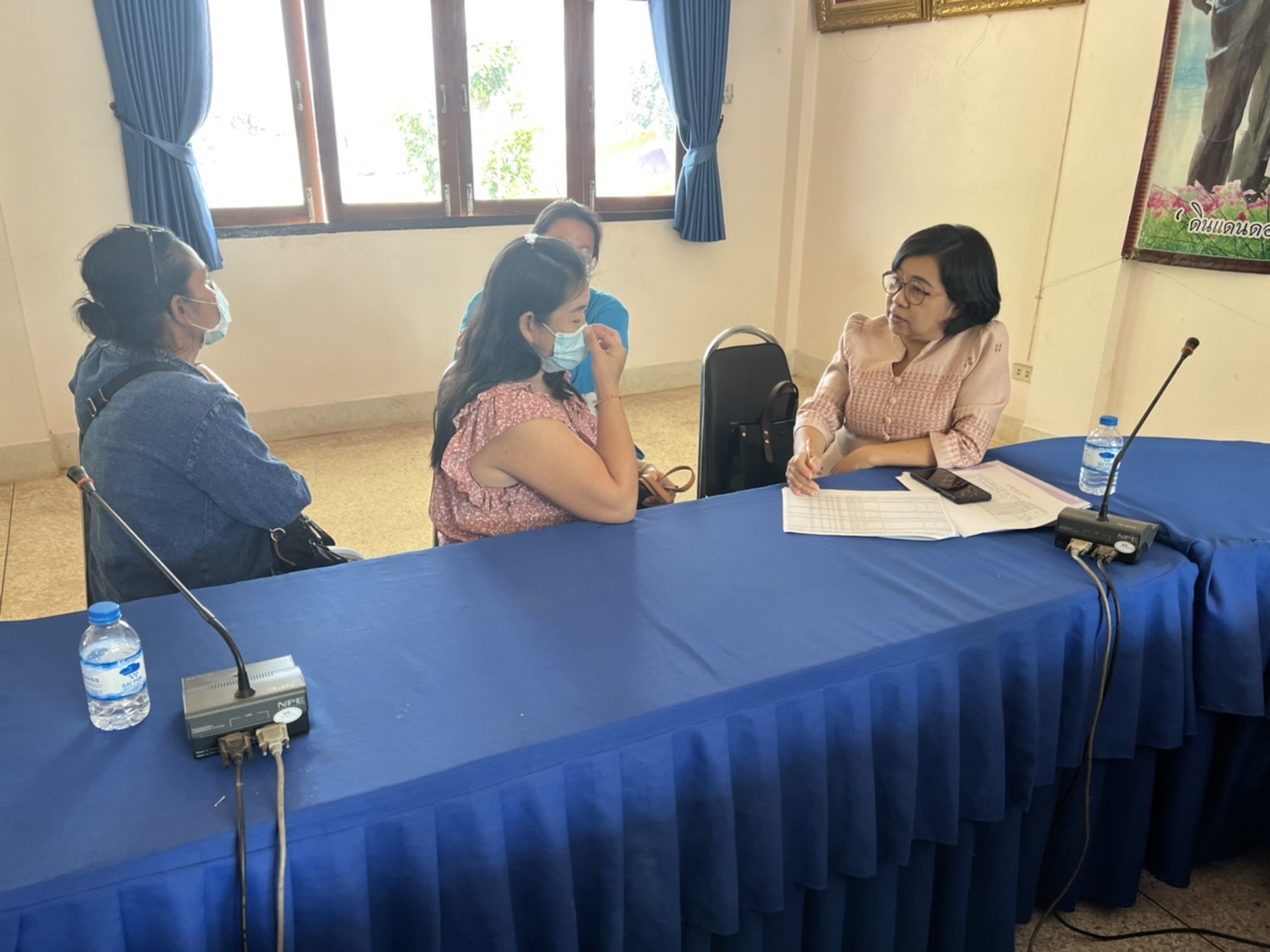 พช.สกลนคร : ลงพื้นที่สนับสนุน ให้คำปรึกษา รับฟังปัญหา การชำระหนี้เกินกำหนดชำระ กองทุนพัฒนาบทบาทสตรี