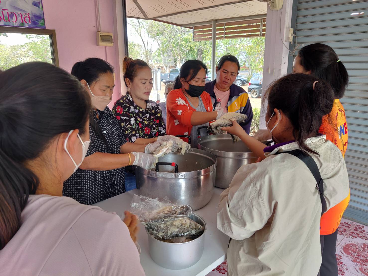 พช.สกลนคร : นำครัวเรือนตกเกณฑ์ TPMAP และ ThaiQM ฝึกอบรมอาชีพประชาชนพัฒนาคนทุกช่วงวัย ตามหลักปรัชญาเศรษฐกิจพอเพียง