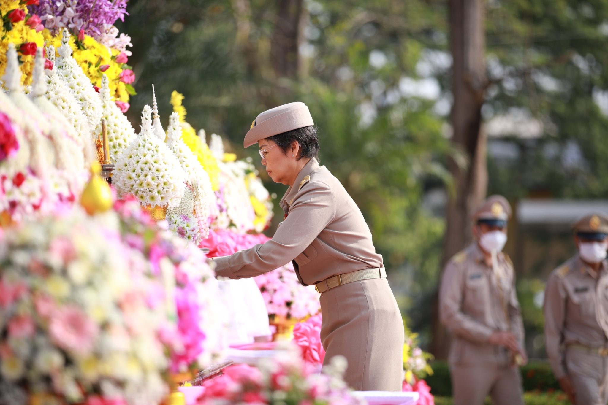 จังหวัดสกลนคร : จัดพิธีถวายราชสักการะพระบาทสมเด็จพระจุลจอมเกล้าเจ้าอยู่หัว รัชกาลที่ 5 เนื่องใน “วันท้องถิ่นไทย ประจำปี 2566”