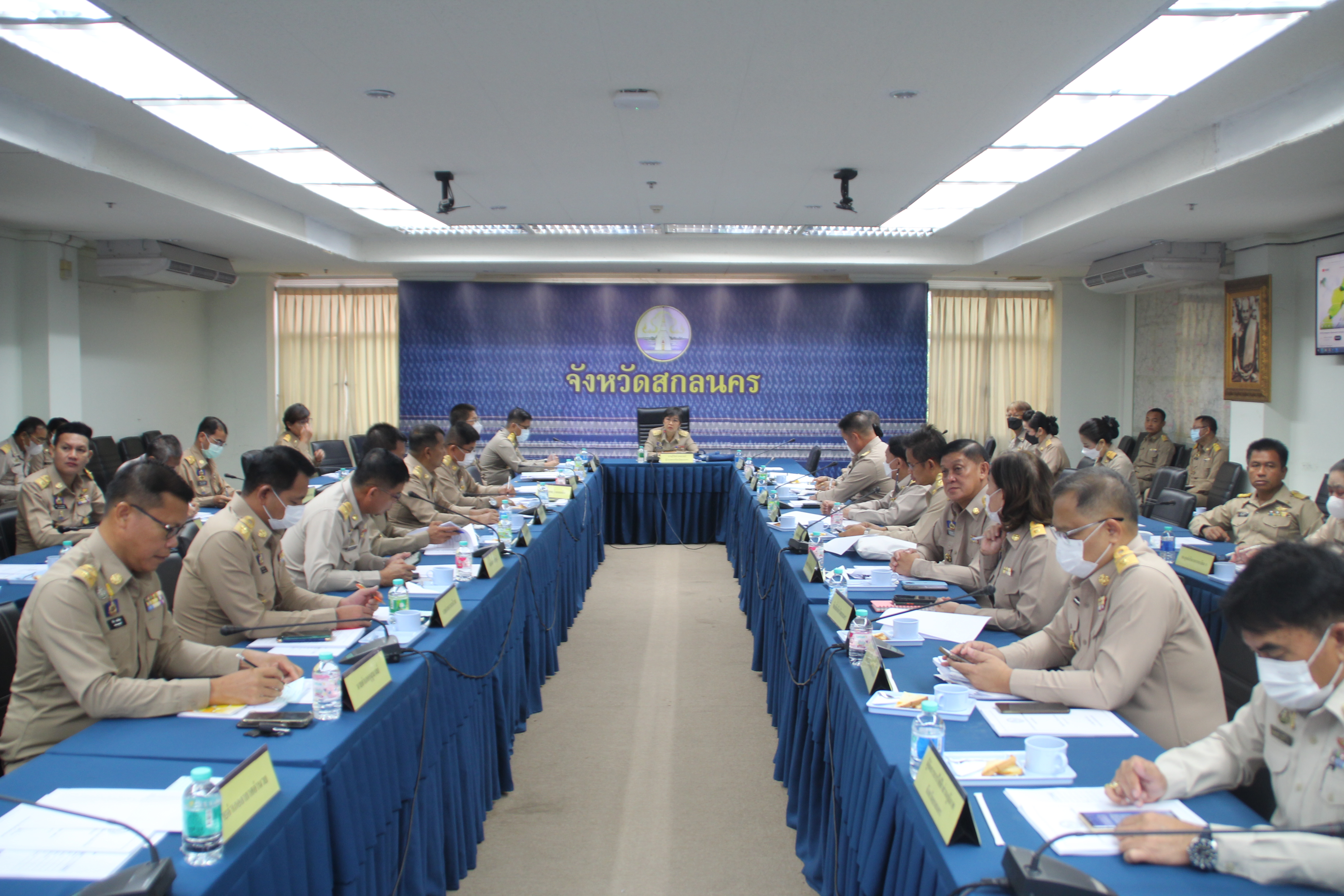 จังหวัดสกลนคร : จัดประชุมหัวหน้าหน่วยงานสังกัดกระทรวงมหาดไทยและนายอำเภอ ประจำเดือนมีนาคม 2566