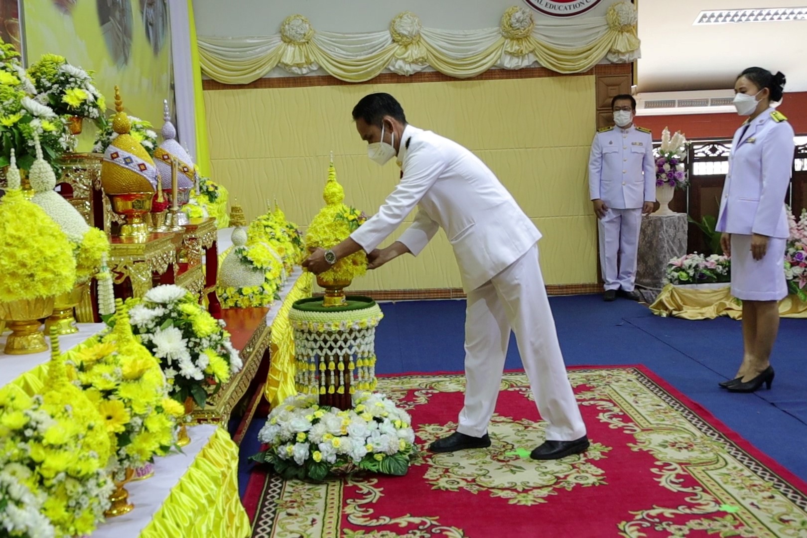 จังหวัดสกลนคร : จัดพิธีถวายราชสักการะพระบาทสมเด็จพระบรมชนกาธิเบศร มหาภูมิพลอดุลยเดชมหาราช บรมนาถบพิตร “พระบิดาแห่งมาตรฐานการช่างไทย” เนื่องในวันมาตรฐานฝีมือแรงงานแห่งชาติ ประจำปี 2566