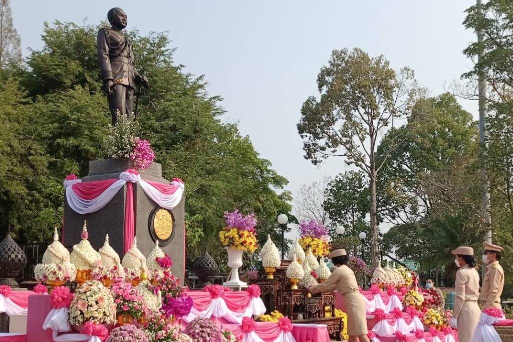 จังหวัดสกลนคร : จัดพิธีถวายราชสักการะพระบาทสมเด็จพระจุลจอมเกล้าเจ้าอยู่หัว รัชกาลที่ 5 เนื่องใน “วันท้องถิ่นไทย ประจำปี 2566”