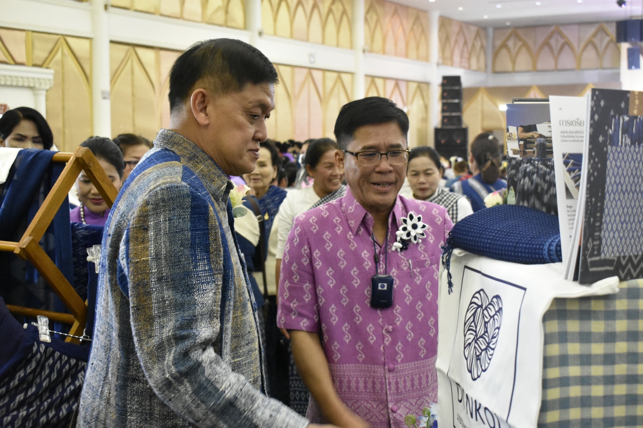 ดอนกอยโมเดล : ออกบูธแสดงและจำหน่ายผลิตภัณฑ์ ขับเคลื่อนการสร้างอาชีพ สร้างรายได้อย่างต่อเนื่อง