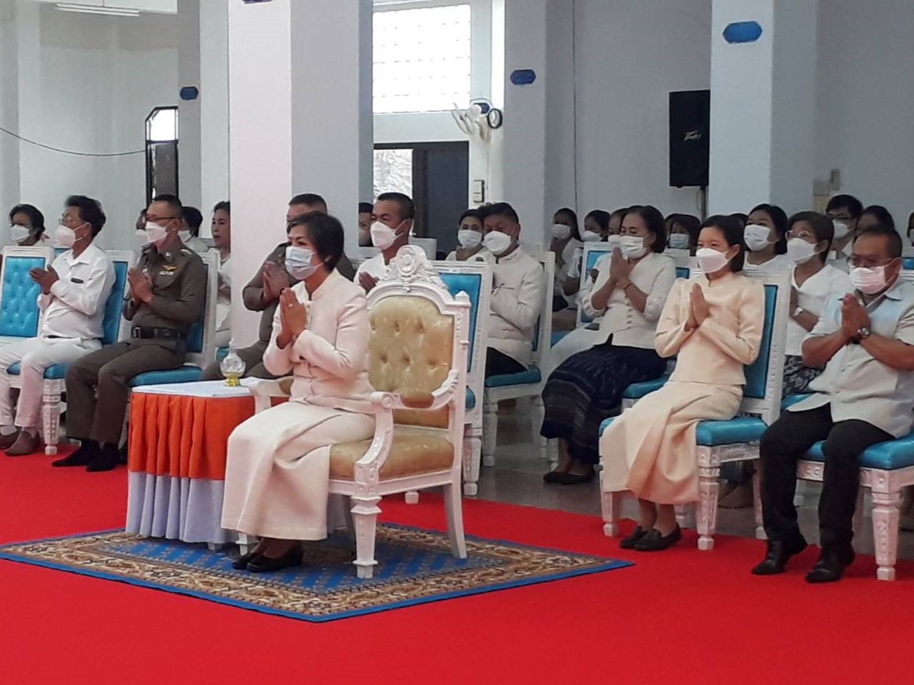 พช.สกลนคร : ร่วมพิธีทำบุญตักบาตร เนื่องในเทศกาลวันมาฆบูชา พ.ศ. 2566
