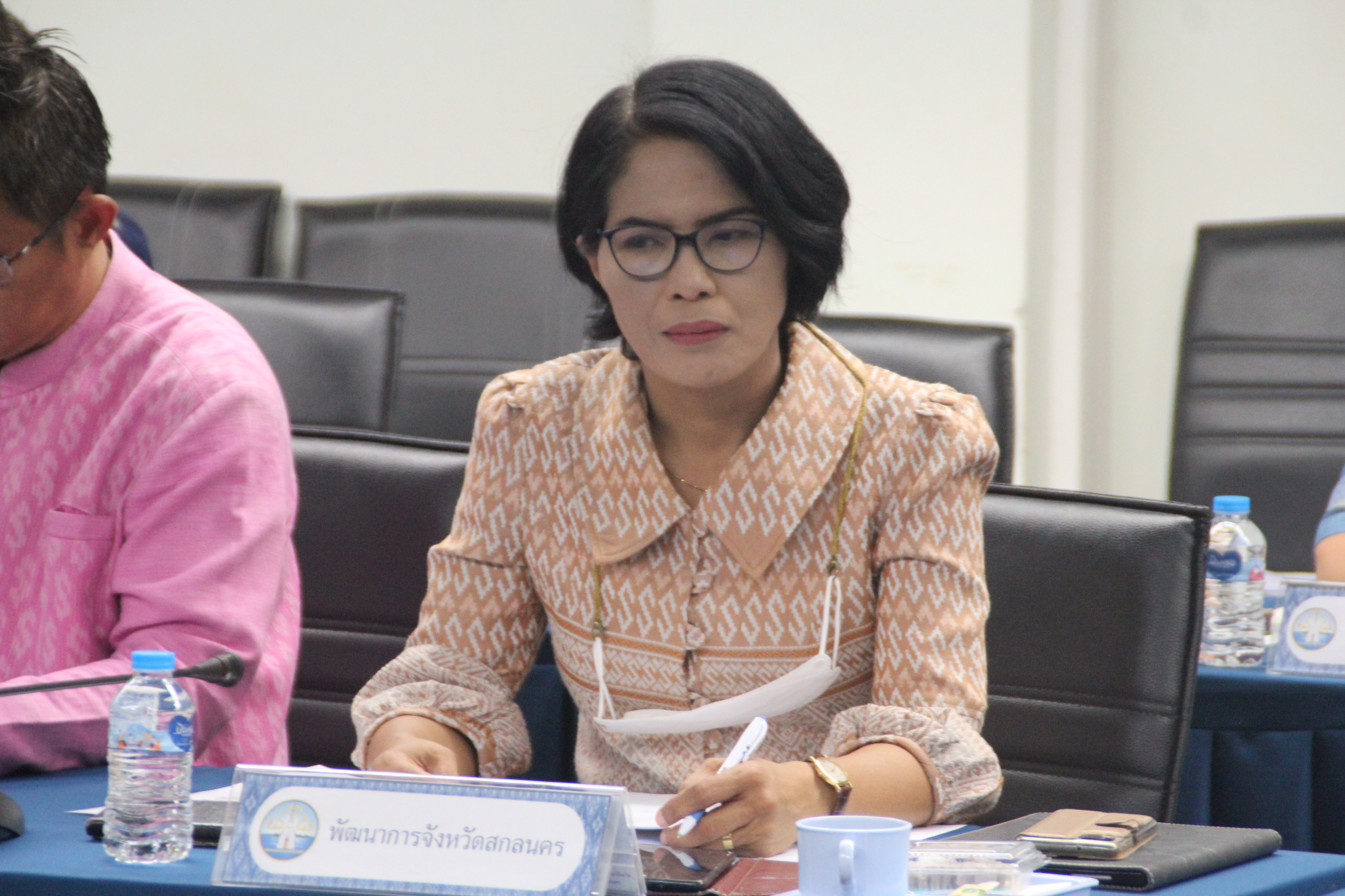 จังหวัดสกลนคร : ร่วมประชุมขับเคลื่อนและติดตามงานนโยบายของรัฐบาล งานภารกิจสำคัญของกระทรวงมหาดไทย ประจำปีงบประมาณ พ.ศ. 2566 (VCS)