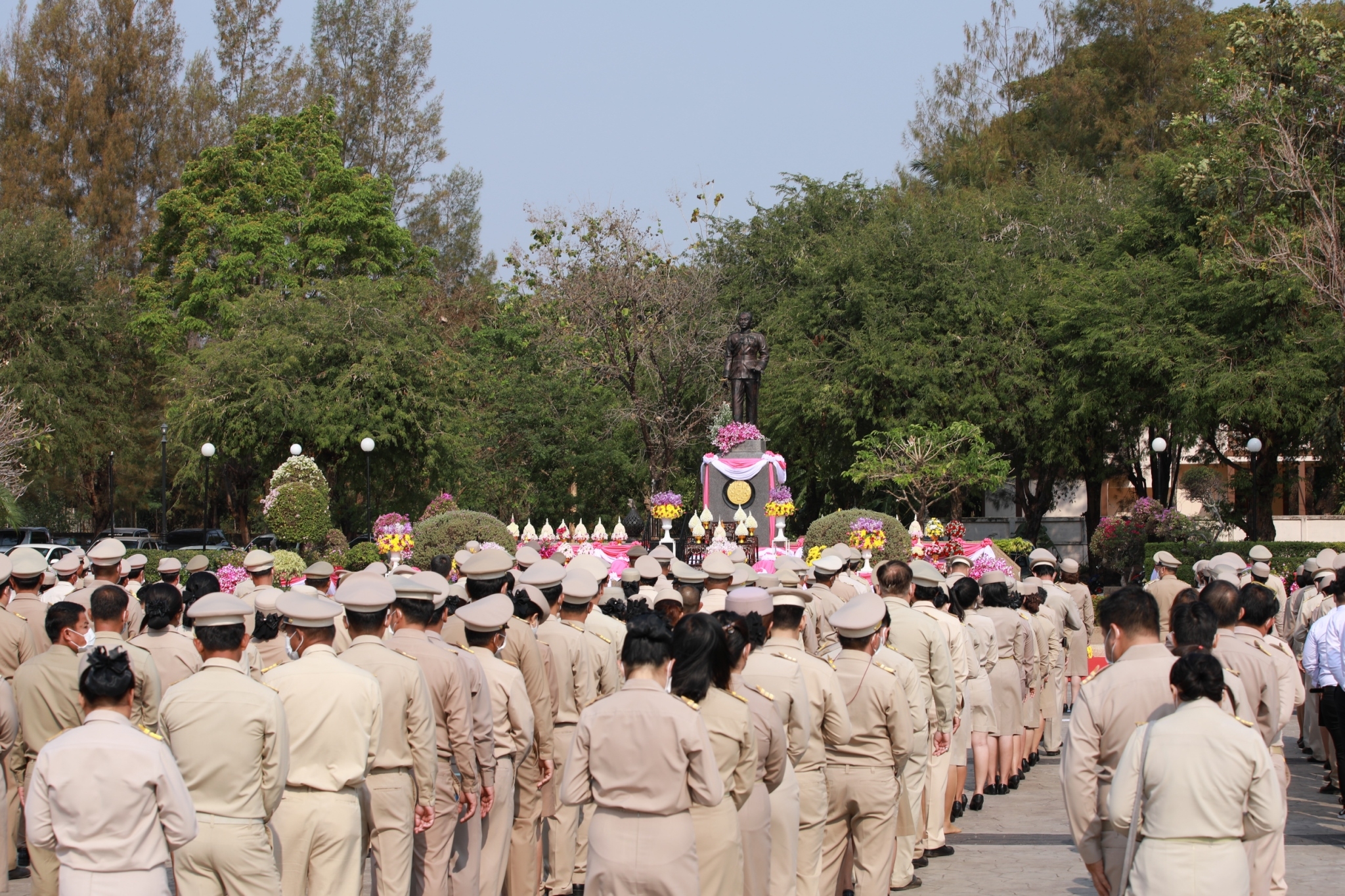 จังหวัดสกลนคร : จัดพิธีถวายราชสักการะพระบาทสมเด็จพระจุลจอมเกล้าเจ้าอยู่หัว รัชกาลที่ 5 เนื่องใน “วันท้องถิ่นไทย ประจำปี 2566”