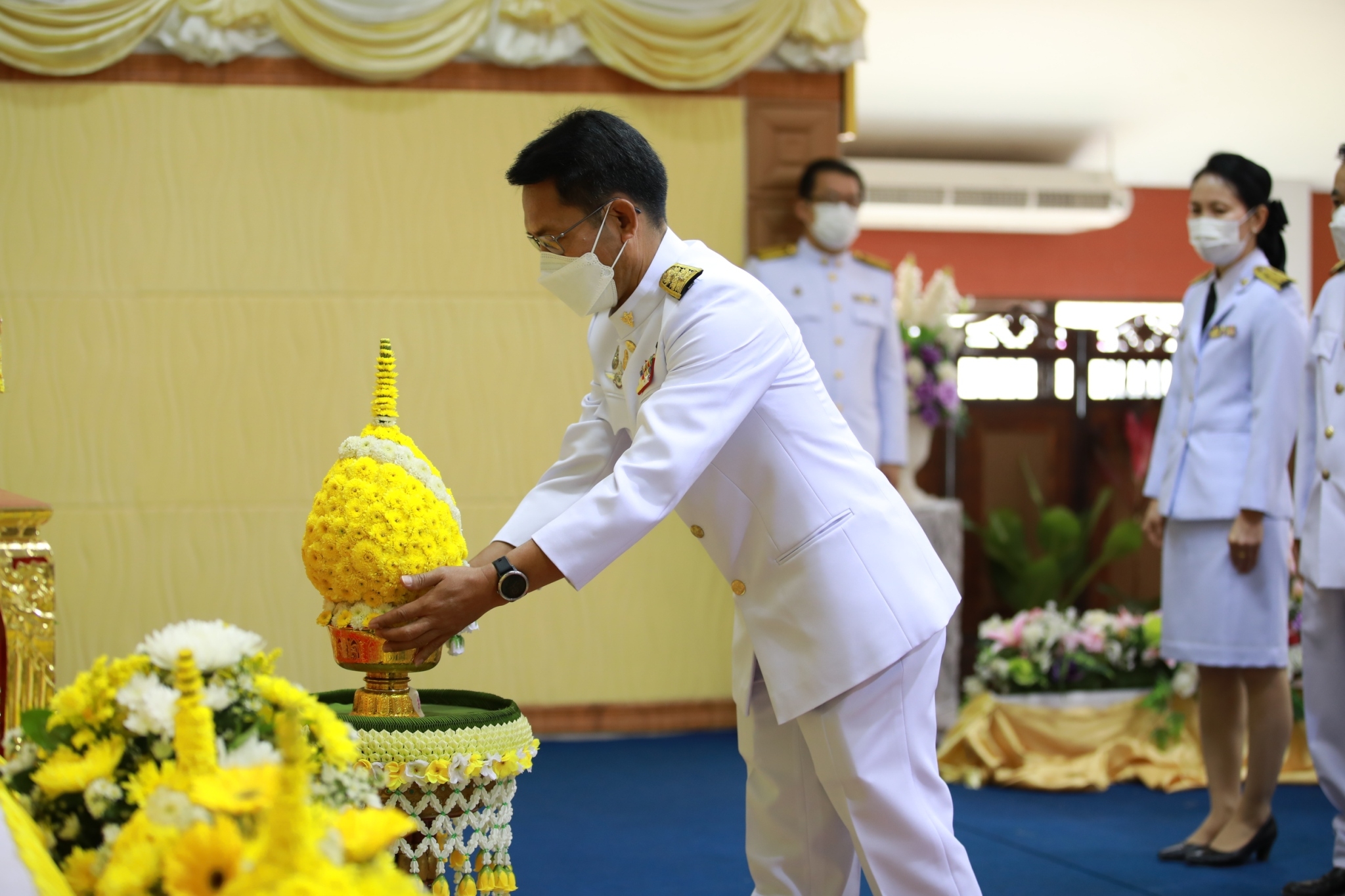 จังหวัดสกลนคร : จัดพิธีถวายราชสักการะพระบาทสมเด็จพระบรมชนกาธิเบศร มหาภูมิพลอดุลยเดชมหาราช บรมนาถบพิตร “พระบิดาแห่งมาตรฐานการช่างไทย” เนื่องในวันมาตรฐานฝีมือแรงงานแห่งชาติ ประจำปี 2566