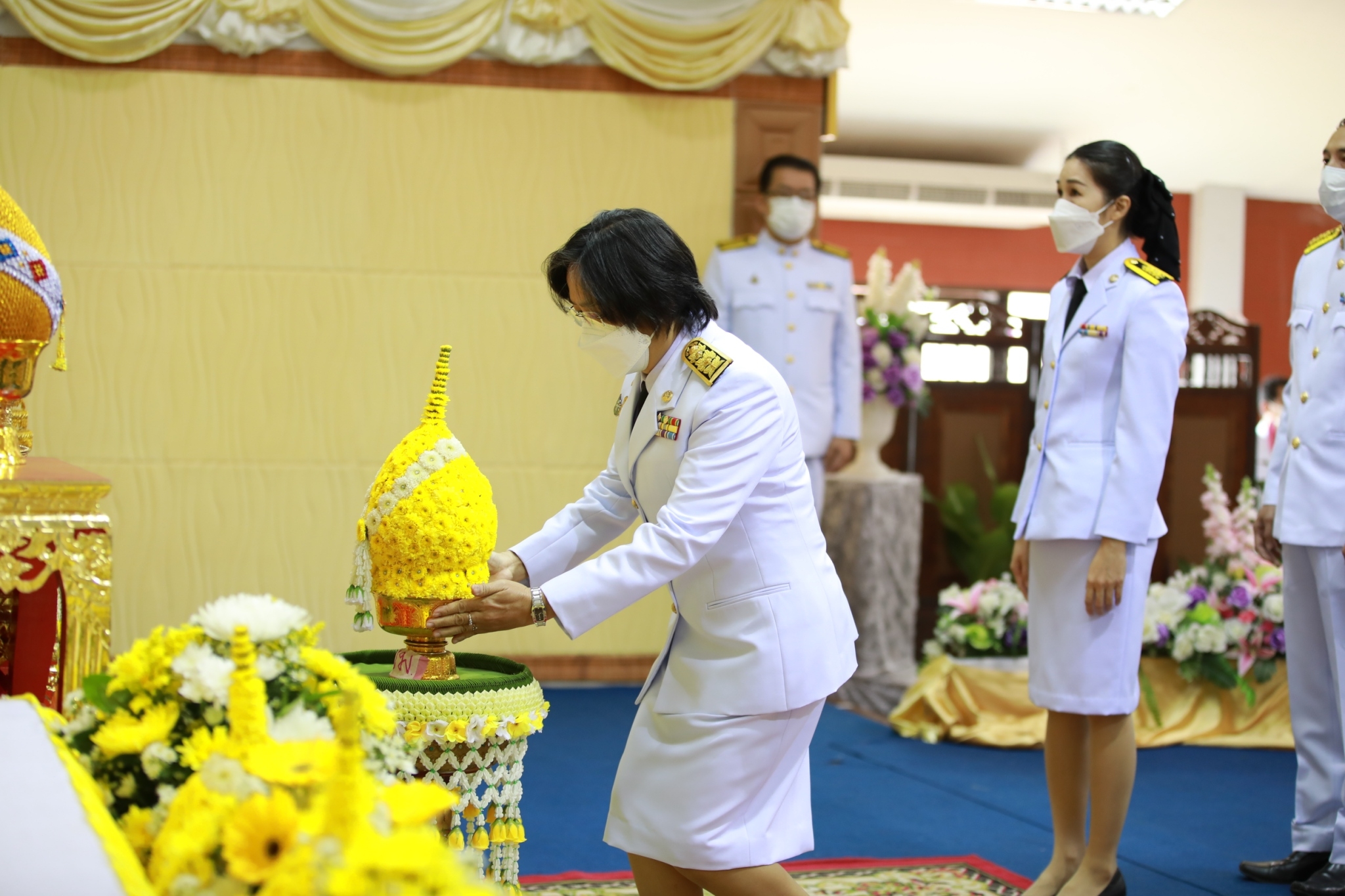 จังหวัดสกลนคร : จัดพิธีถวายราชสักการะพระบาทสมเด็จพระบรมชนกาธิเบศร มหาภูมิพลอดุลยเดชมหาราช บรมนาถบพิตร “พระบิดาแห่งมาตรฐานการช่างไทย” เนื่องในวันมาตรฐานฝีมือแรงงานแห่งชาติ ประจำปี 2566