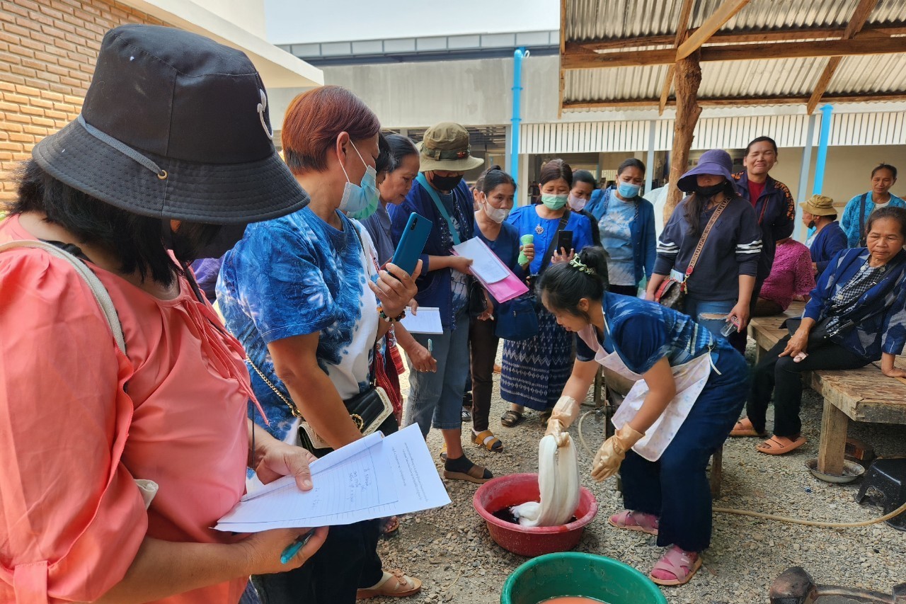 “วิชชาลัยดอนกอย วิถีแห่งการพัฒนาที่ยั่งยืน” : ต้อนรับคณะศึกษาดูงานจากอำเภอวานรนิวาส จังหวัดสกลนคร ตามโครงการส่งเสริมและพัฒนาอาชีพ ตามหลักปรัชญาของเศรษฐกิจพอเพียง