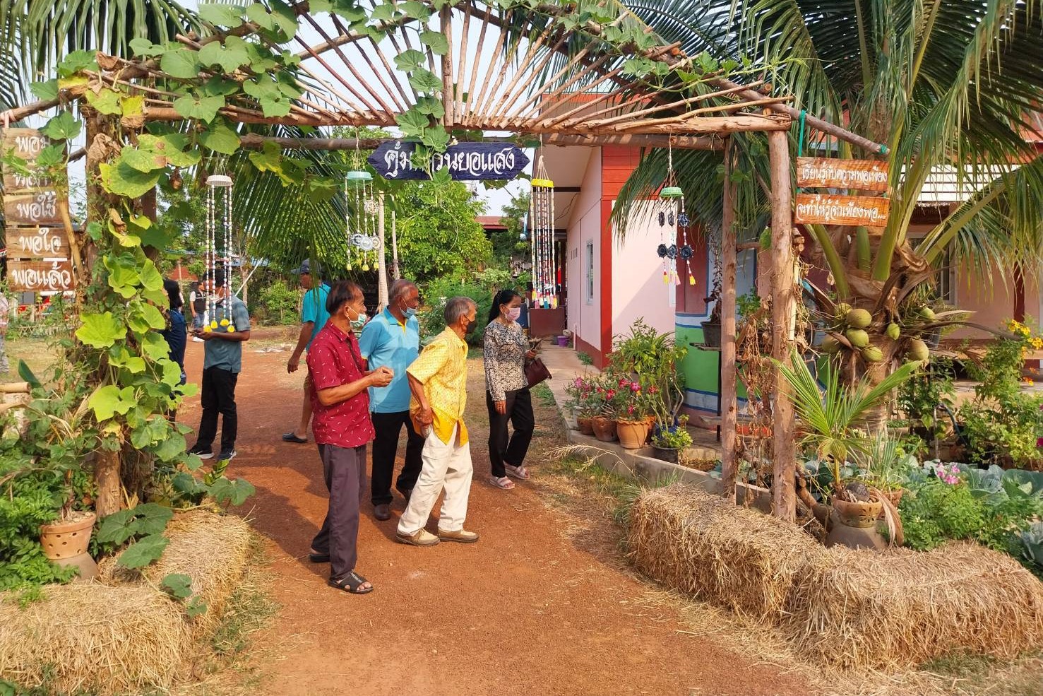 ดอนกอย หมู่บ้านพัฒนาที่ยั่งยืน (Sustainable Village) : ต้อนรับคณะผู้บริหาร สมาชิกสภาองค์การบริหารส่วนตำบลหนองยาง อำเภอหนองฉาง จังหวัดอุทัยธานี
