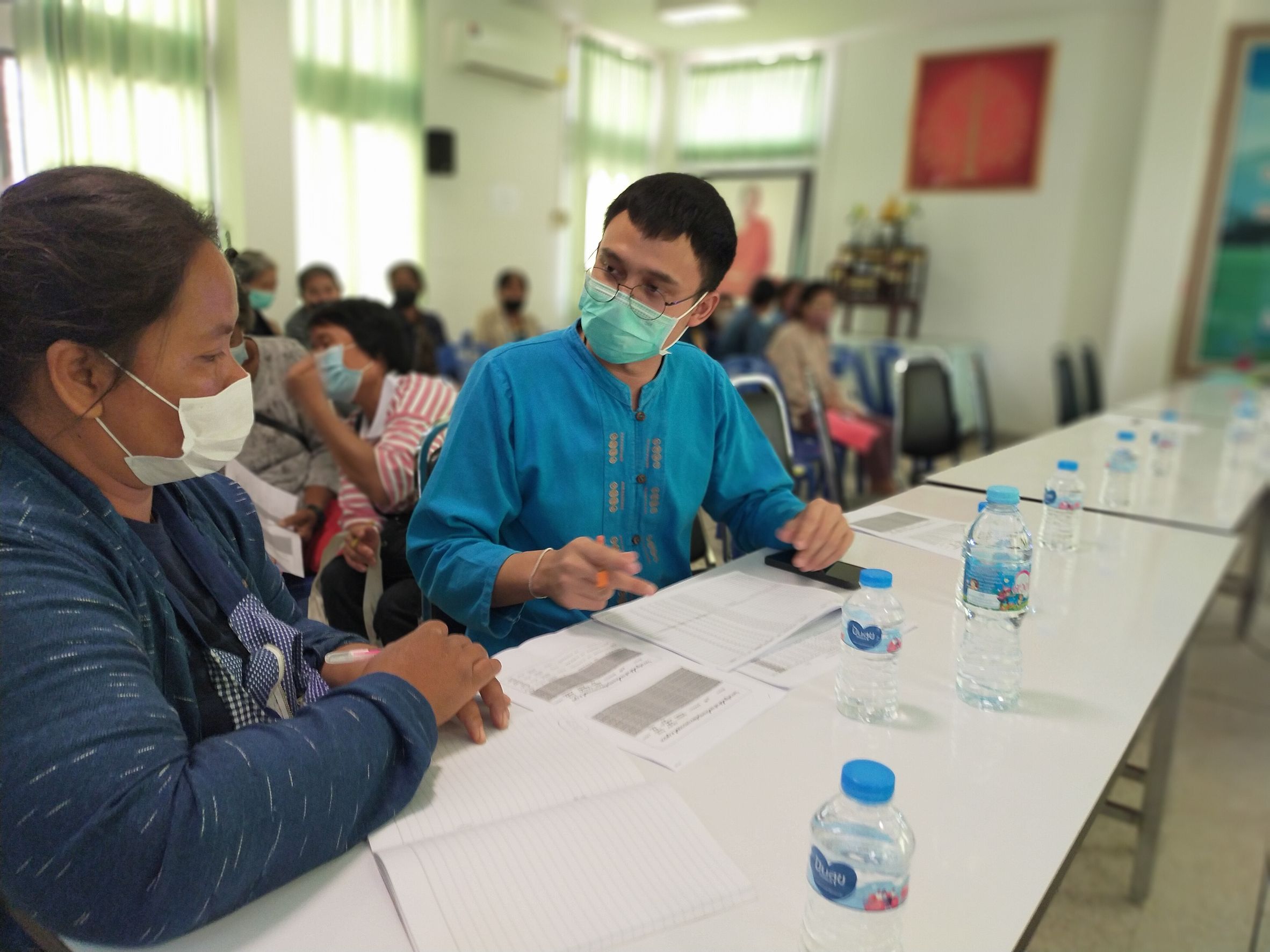 พช.สกลนคร : ลงพื้นที่สนับสนุน ให้คำปรึกษา รับฟังปัญหา การชำระหนี้เกินกำหนดชำระ กองทุนพัฒนาบทบาทสตรี