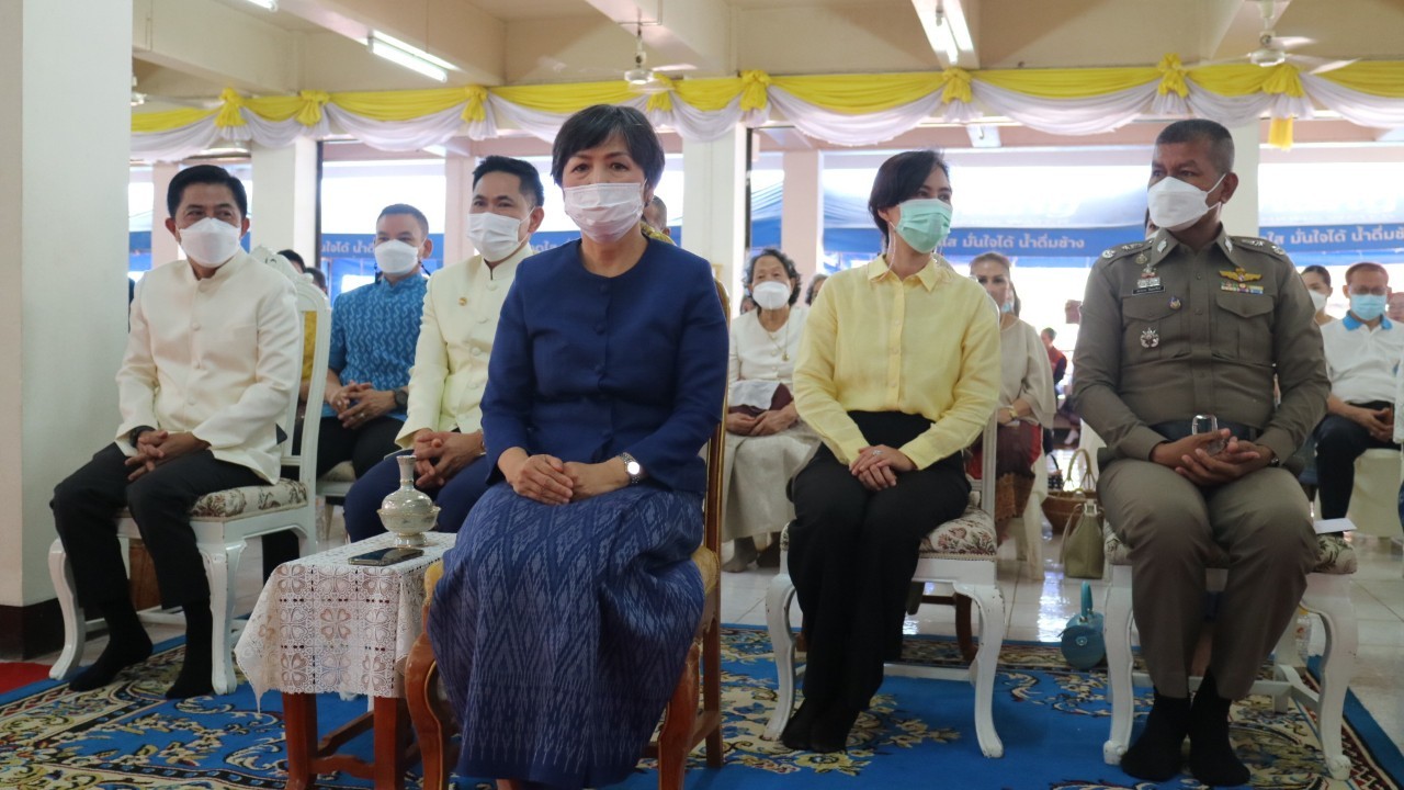 พช. สกลนคร : ร่วมพิธีทำบุญอายุวัฒนมงคล ครบรอบ 68 ปี พระเทพวชิรรังษี