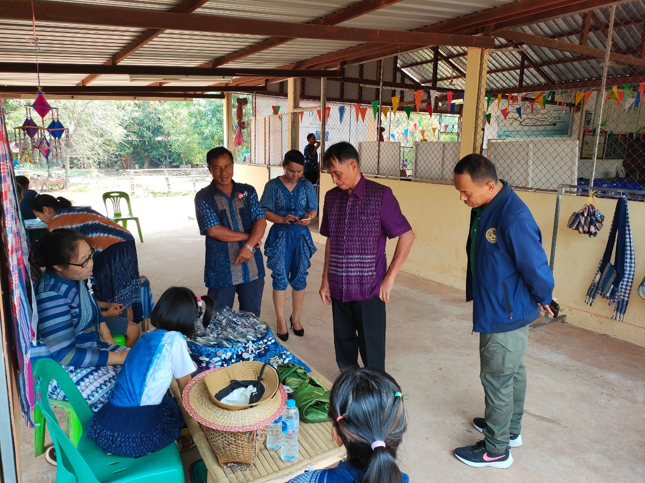 ดอนกอย หมู่บ้านพัฒนาที่ยั่งยืน (Sustainable Village) : แบ่งปันองค์ความรู้สู่หมู่บ้านพัฒนาที่ยั่งยืน สู่คณะผู้บริหารและหัวหน้าส่วนราชการและผู้แทนตำบลเข้มแข็ง ของจังหวัดร้อยเอ็ด
