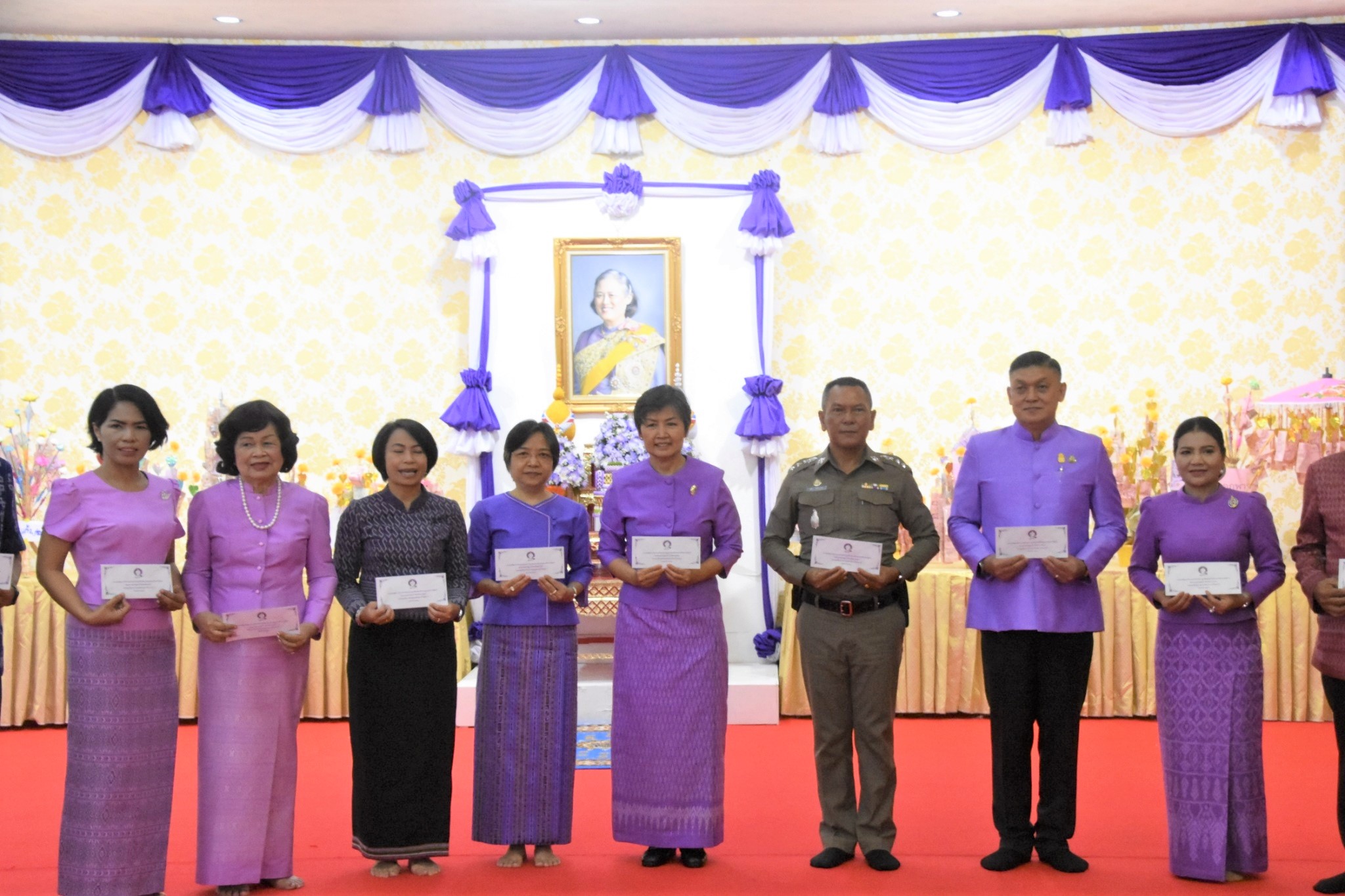 จังหวัดสกลนคร : ทอดผ้าป่าสมทบกองทุนพัฒนาเด็กชนบท ในพระราชูปถัมภ์สมเด็จพระเทพรัตนราชสุดาฯ สยามบรมราชกุมารี ประจำปี 2566