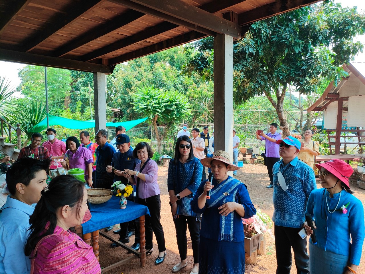 ดอนกอย หมู่บ้านพัฒนาที่ยั่งยืน (Sustainable Village) : แบ่งปันองค์ความรู้สู่หมู่บ้านพัฒนาที่ยั่งยืน สู่คณะผู้บริหารและหัวหน้าส่วนราชการและผู้แทนตำบลเข้มแข็ง ของจังหวัดร้อยเอ็ด