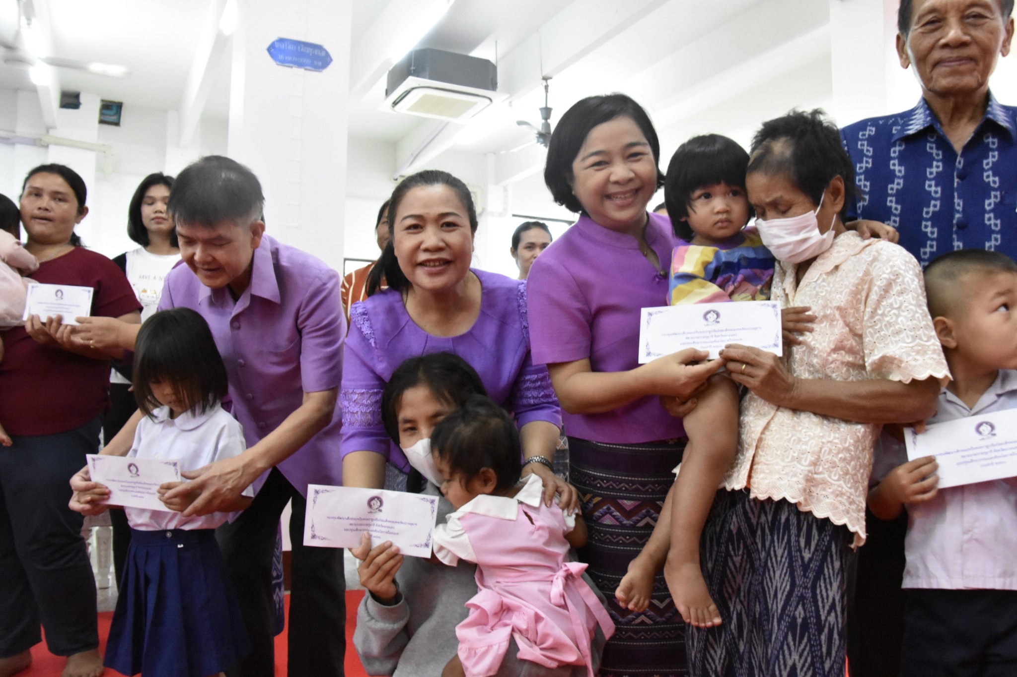 จังหวัดสกลนคร : ทอดผ้าป่าสมทบกองทุนพัฒนาเด็กชนบท ในพระราชูปถัมภ์สมเด็จพระเทพรัตนราชสุดาฯ สยามบรมราชกุมารี ประจำปี 2566