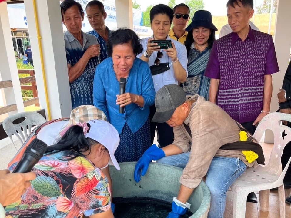 ดอนกอย หมู่บ้านพัฒนาที่ยั่งยืน (Sustainable Village) : แบ่งปันองค์ความรู้สู่หมู่บ้านพัฒนาที่ยั่งยืน สู่คณะผู้บริหารและหัวหน้าส่วนราชการและผู้แทนตำบลเข้มแข็ง ของจังหวัดร้อยเอ็ด