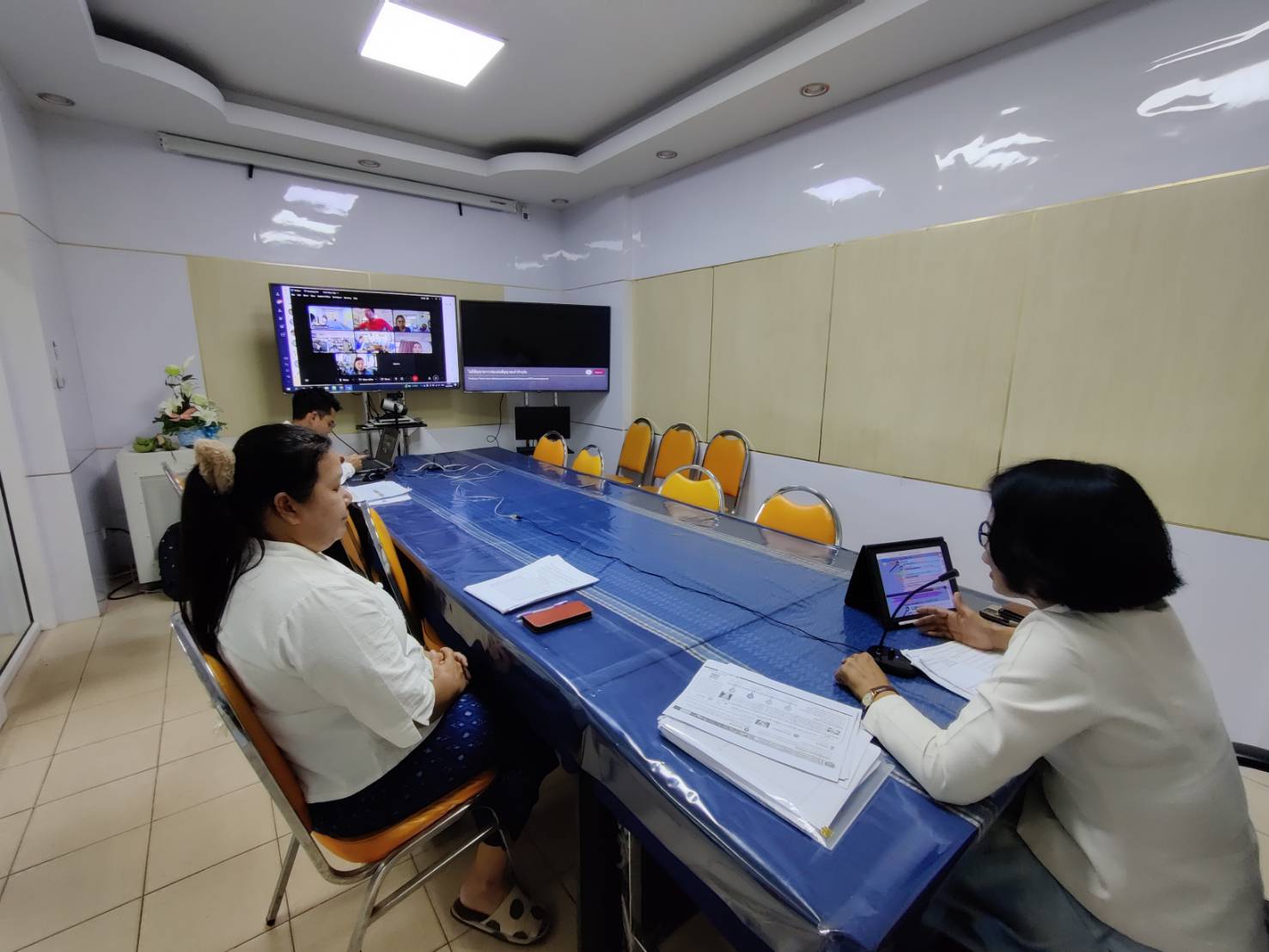 ? พช.สกลนคร : ขับเคลื่อนการดำเนินงานโครงการพัฒนาชุมชนดิจิทัล 4.0  ประจำปี 2566  ผ่านระบบ  Cisco Webex ?