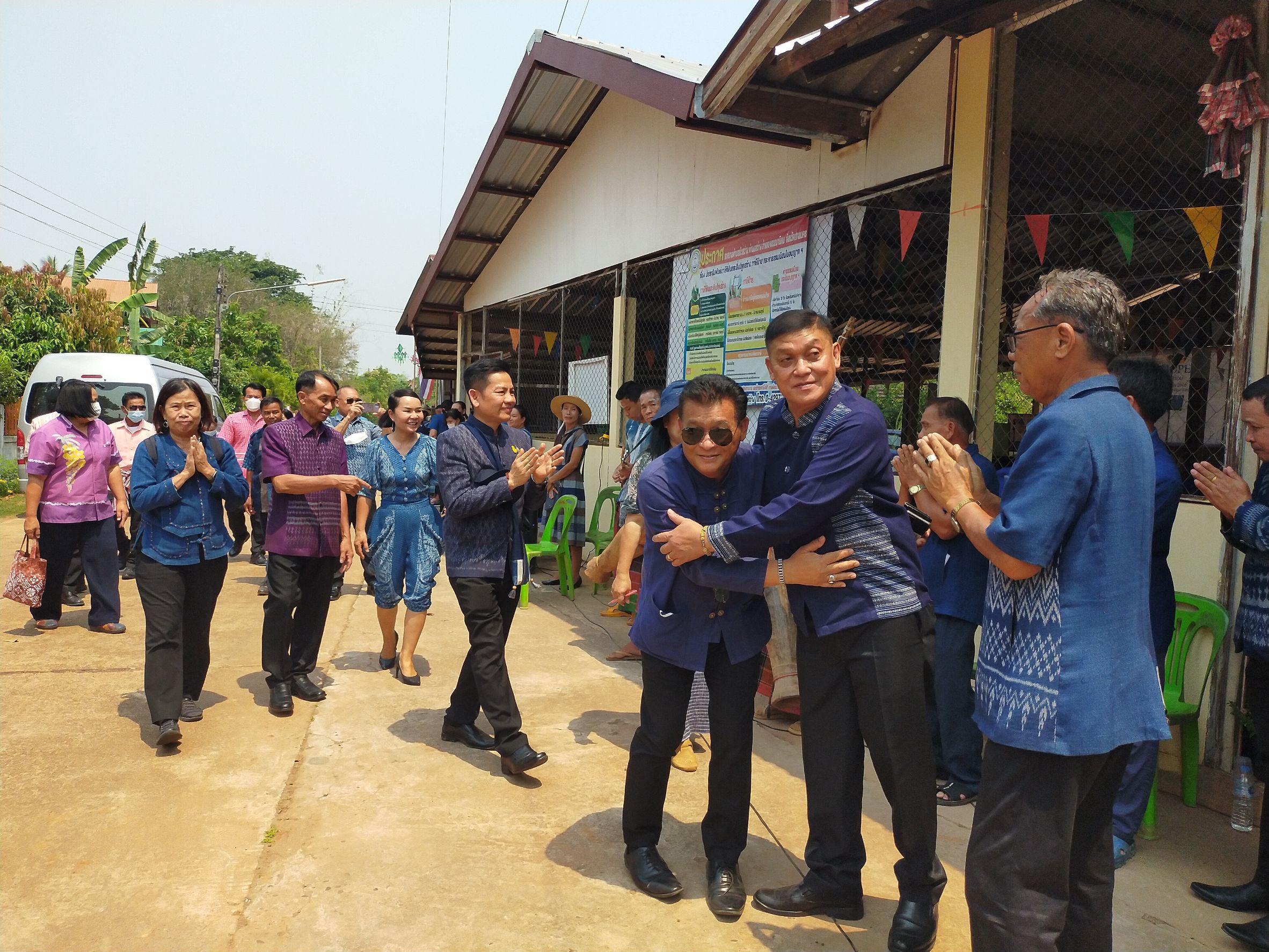 ดอนกอย หมู่บ้านพัฒนาที่ยั่งยืน (Sustainable Village) : แบ่งปันองค์ความรู้สู่หมู่บ้านพัฒนาที่ยั่งยืน สู่คณะผู้บริหารและหัวหน้าส่วนราชการและผู้แทนตำบลเข้มแข็ง ของจังหวัดร้อยเอ็ด