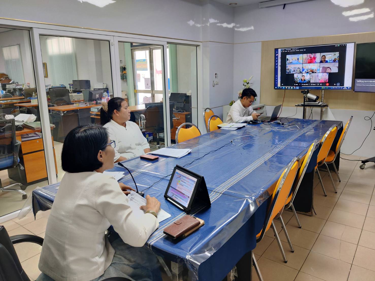 ? พช.สกลนคร : ขับเคลื่อนการดำเนินงานโครงการพัฒนาชุมชนดิจิทัล 4.0  ประจำปี 2566  ผ่านระบบ  Cisco Webex ?