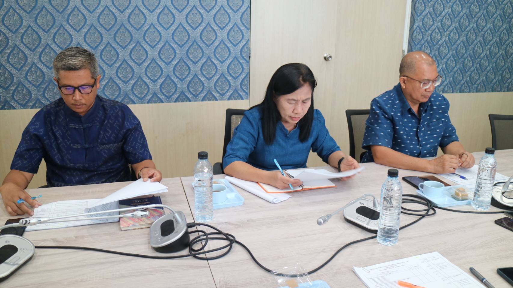 พช. สกลนคร ประชุมคณะทำงานพิจารณาจัดทำข้อตกลงการปฏิบัติราชการและประเมินผลการปฏิบัติราชการของข้าราชการสังกัดกรมการพัฒนาชุมชน จังหวัดสกลนคร ประจำปีงบประมาณ พ.ศ.2566
