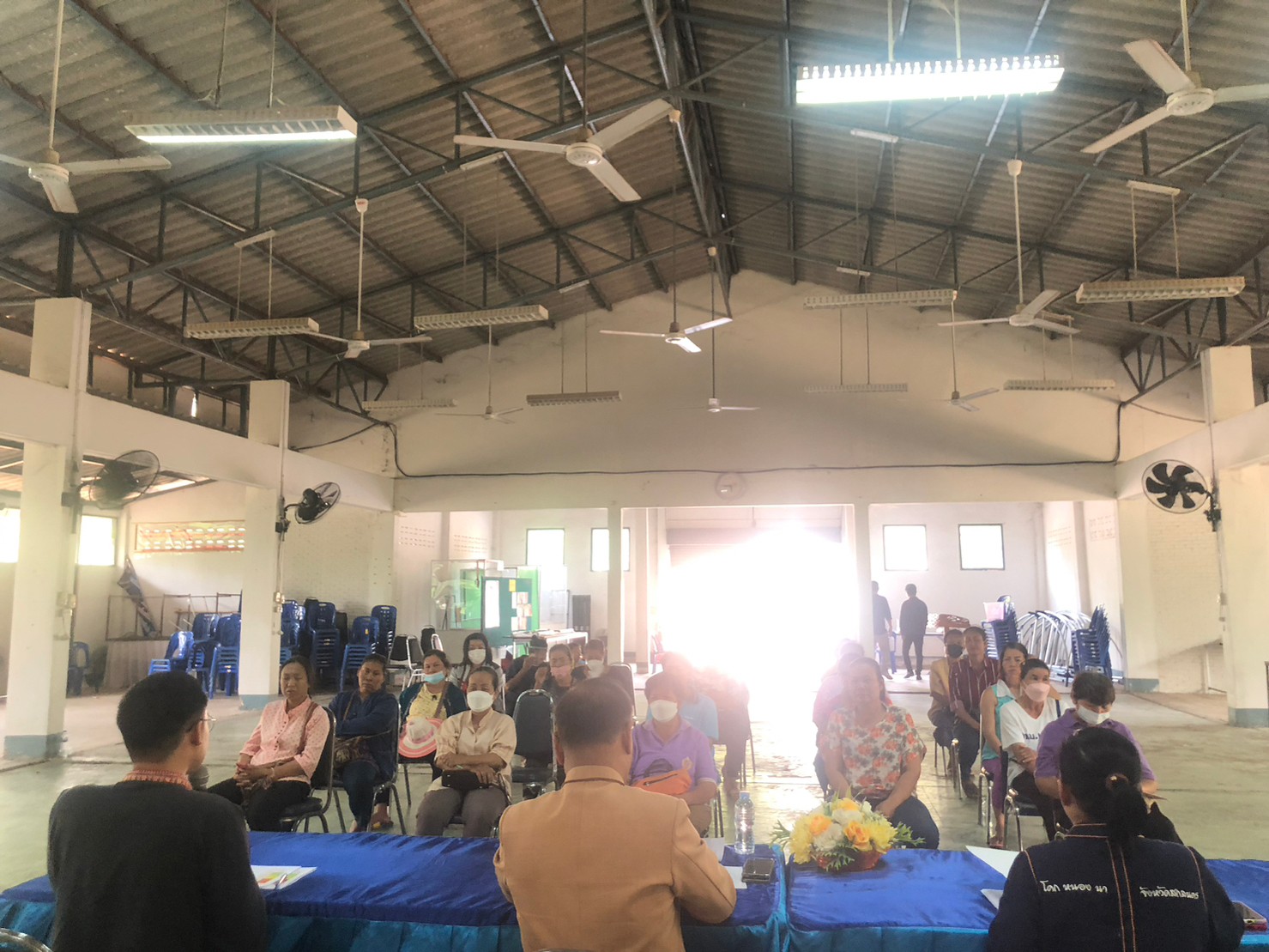 ผู้ตรวจราชการกรมการพัฒนาชุมชน : ติดตามและสนับสนุนการดำเนินงานกองทุนพัฒนาบทบาทสตรีและหมู่บ้านเศรษฐกิจพอเพียงต้นแบบ ในเขตพื้นที่อำเภอภูพาน จังหวัดสกลนคร