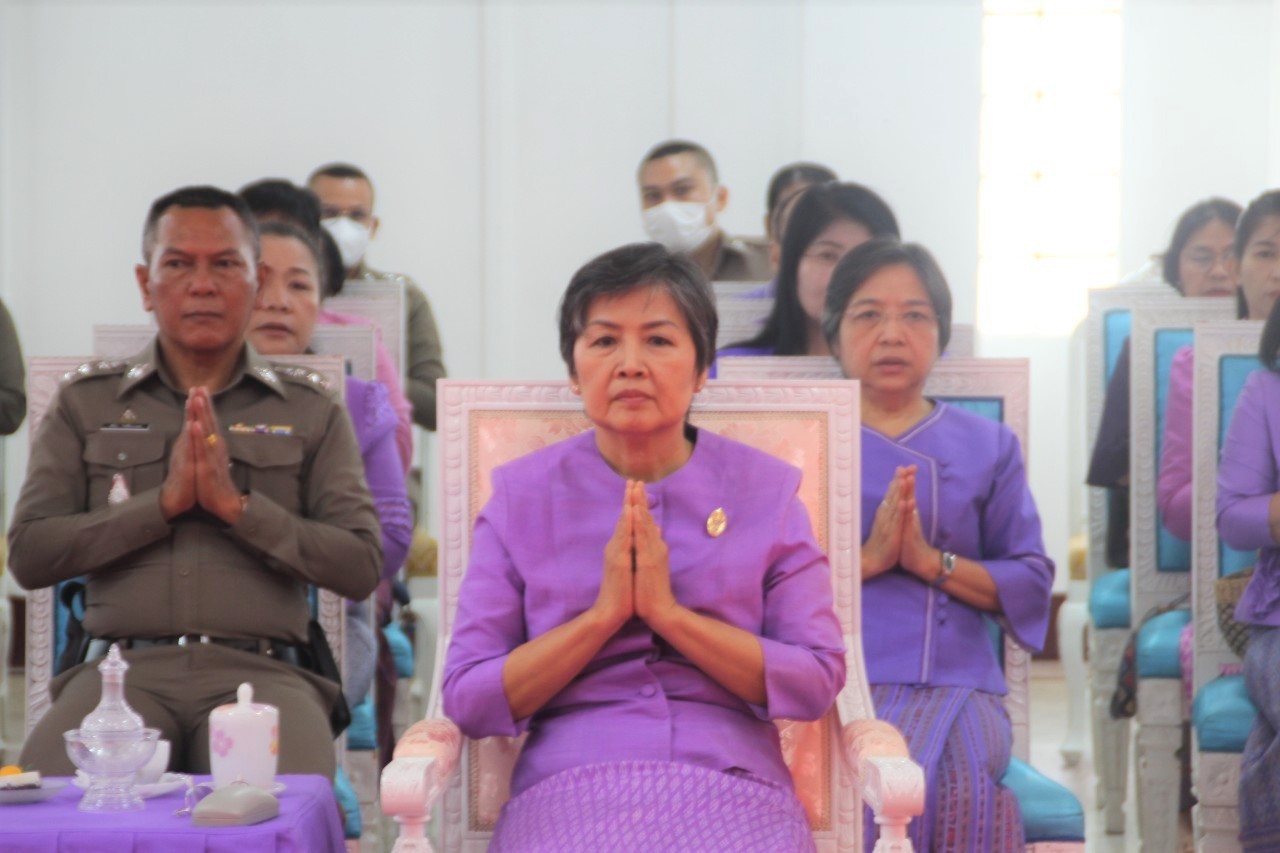 จังหวัดสกลนคร : ทอดผ้าป่าสมทบกองทุนพัฒนาเด็กชนบท ในพระราชูปถัมภ์สมเด็จพระเทพรัตนราชสุดาฯ สยามบรมราชกุมารี ประจำปี 2566