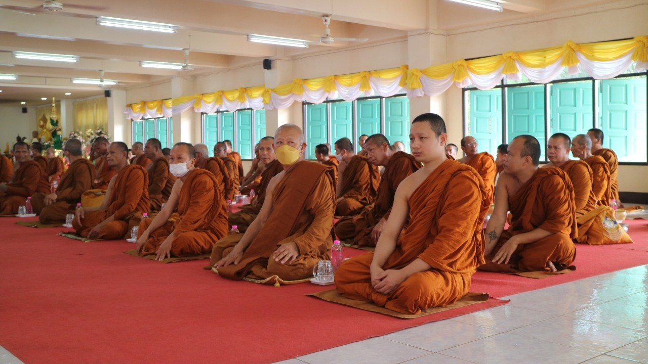 พช. สกลนคร : ร่วมพิธีทำบุญอายุวัฒนมงคล ครบรอบ 68 ปี พระเทพวชิรรังษี
