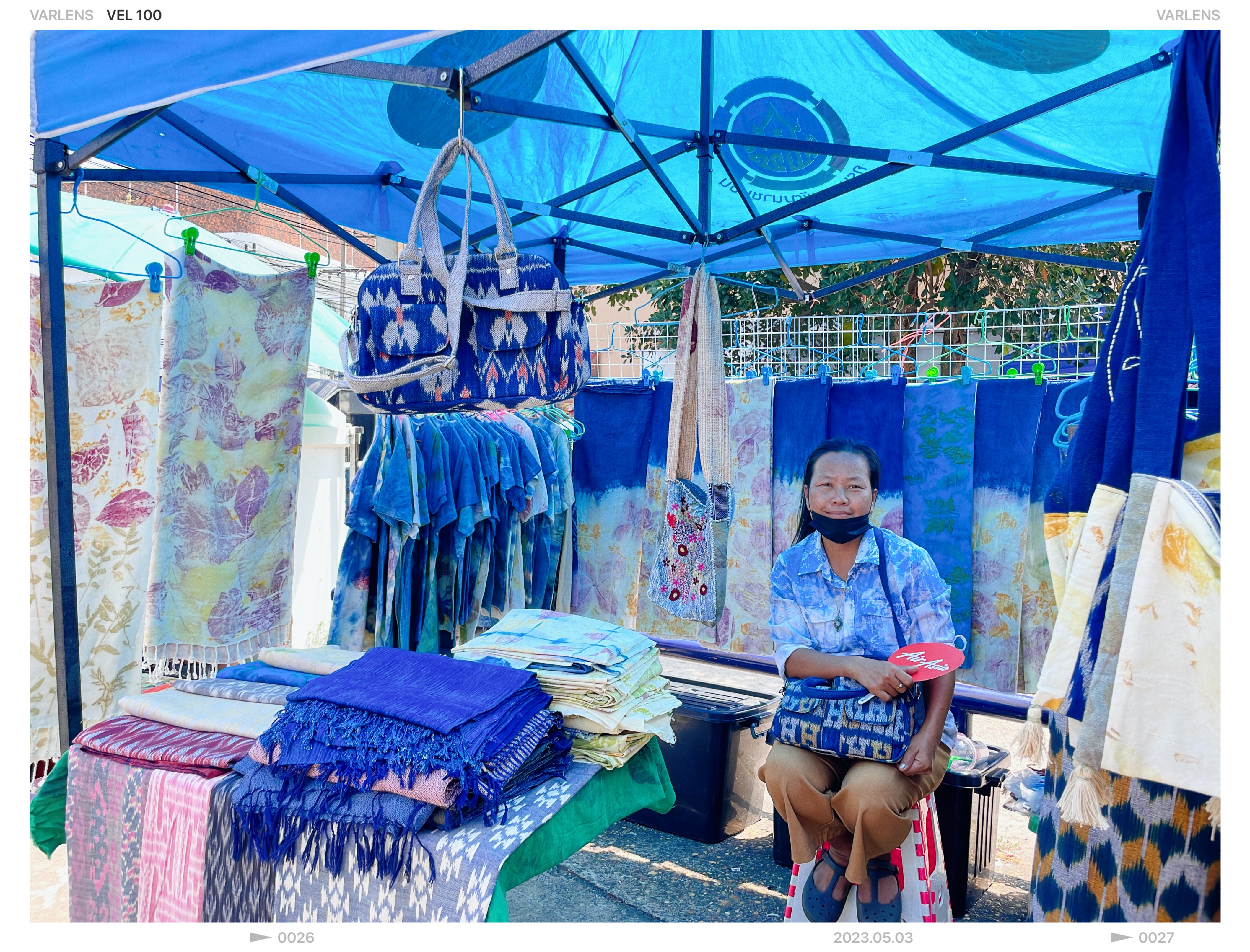 ? พช. สกลนคร : จัดตลาดนัดสินค้า OTOP พืชผักอาหารปลอดภัย สินค้าดี สินค้าเด่นจังหวัดสกลนคร ?