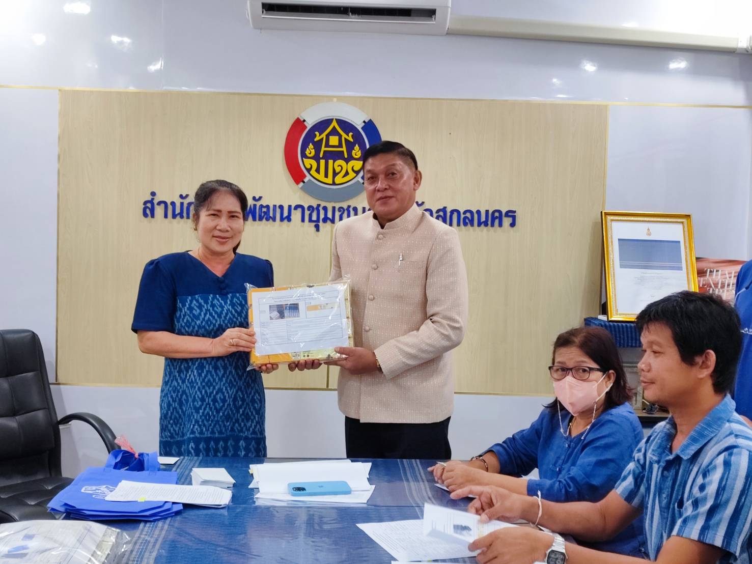 พช.สกลนคร : ดำเนินงานโครงการส่งเสริมกระบวนการเครือข่ายองค์ความรู้ (Knowledge-Based OTOP : KBO)