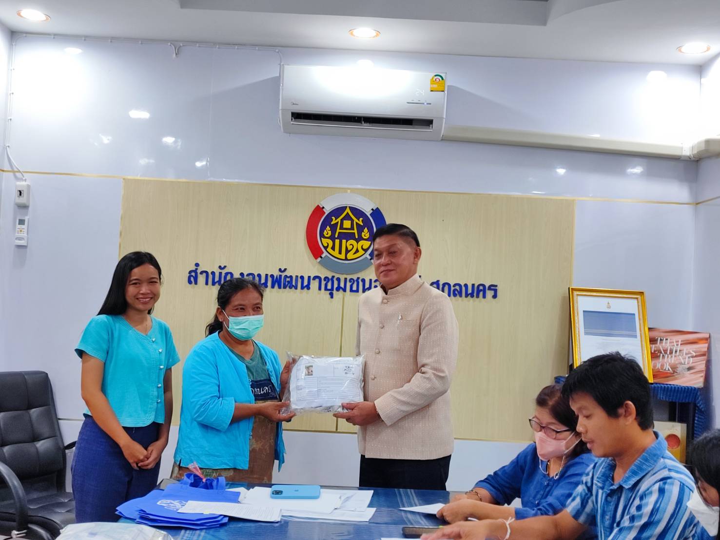 พช.สกลนคร : ดำเนินงานโครงการส่งเสริมกระบวนการเครือข่ายองค์ความรู้ (Knowledge-Based OTOP : KBO)